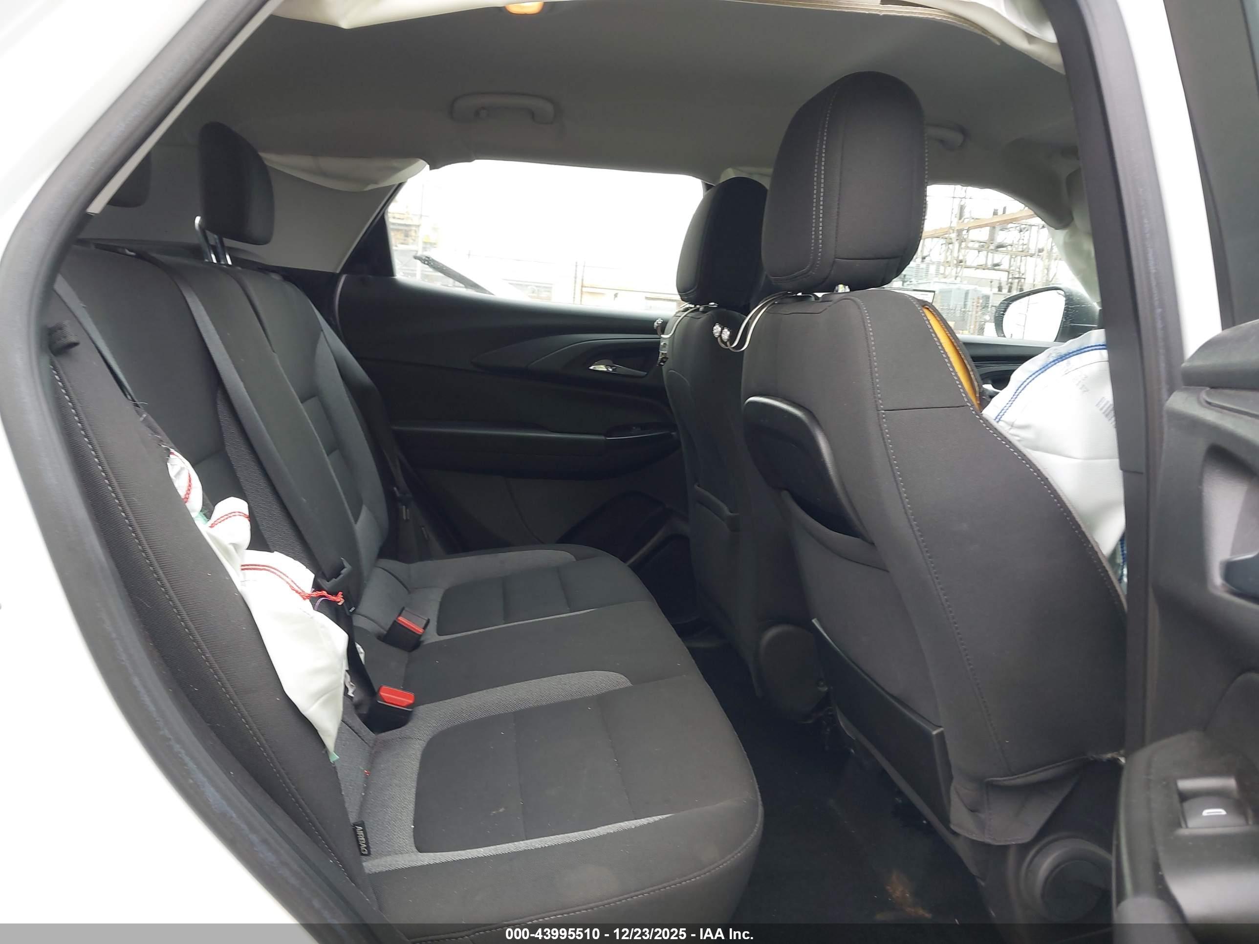 CHEVROLET TRAILBLAZER image 8