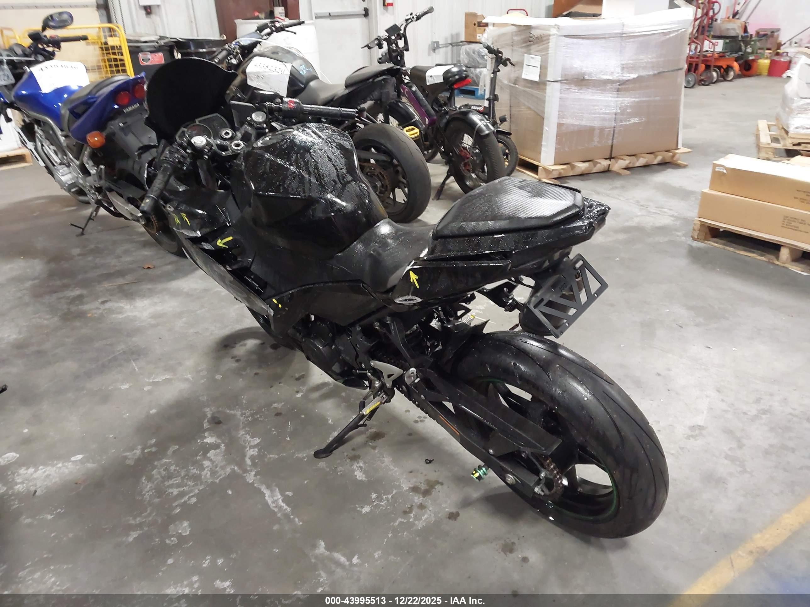 KAWASAKI EX400 image 3