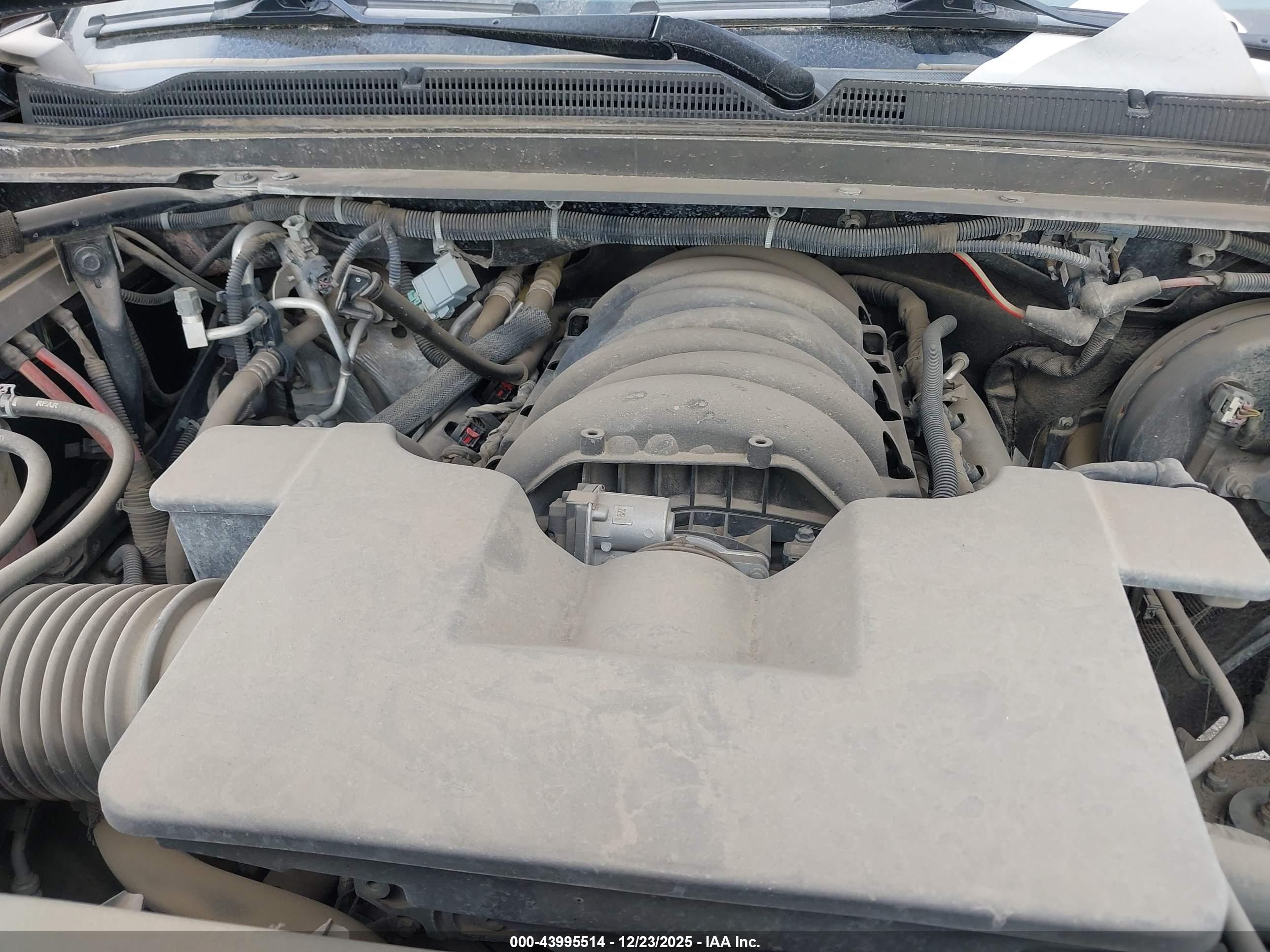 CHEVROLET TAHOE image 10