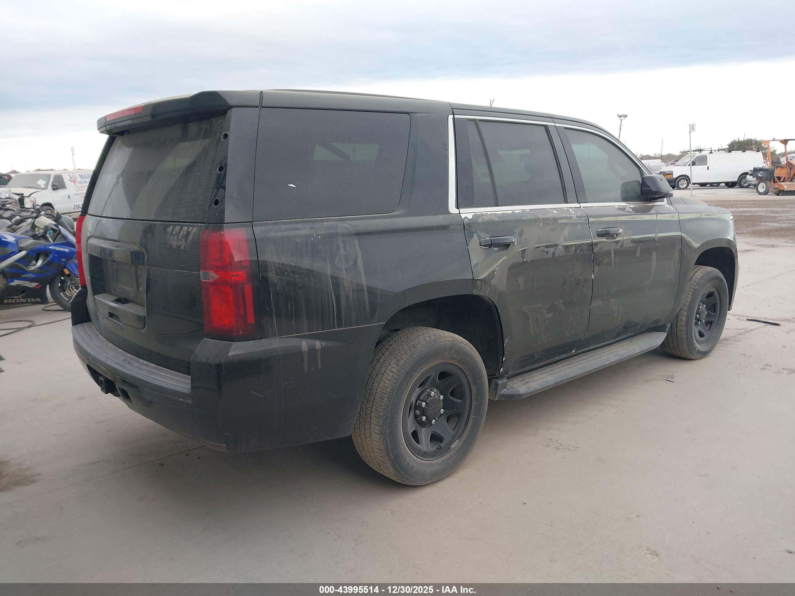 CHEVROLET TAHOE image 4