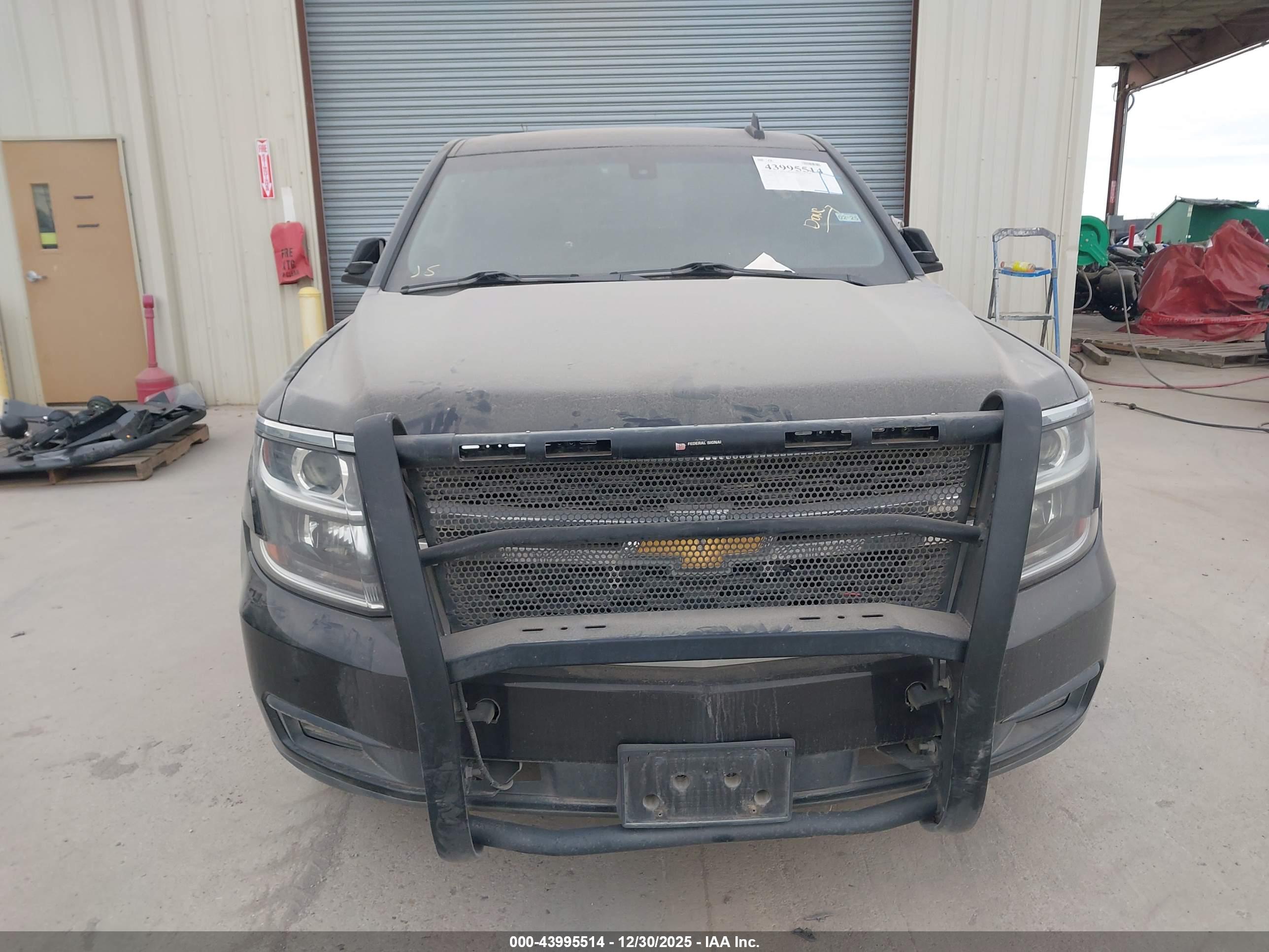CHEVROLET TAHOE image 6