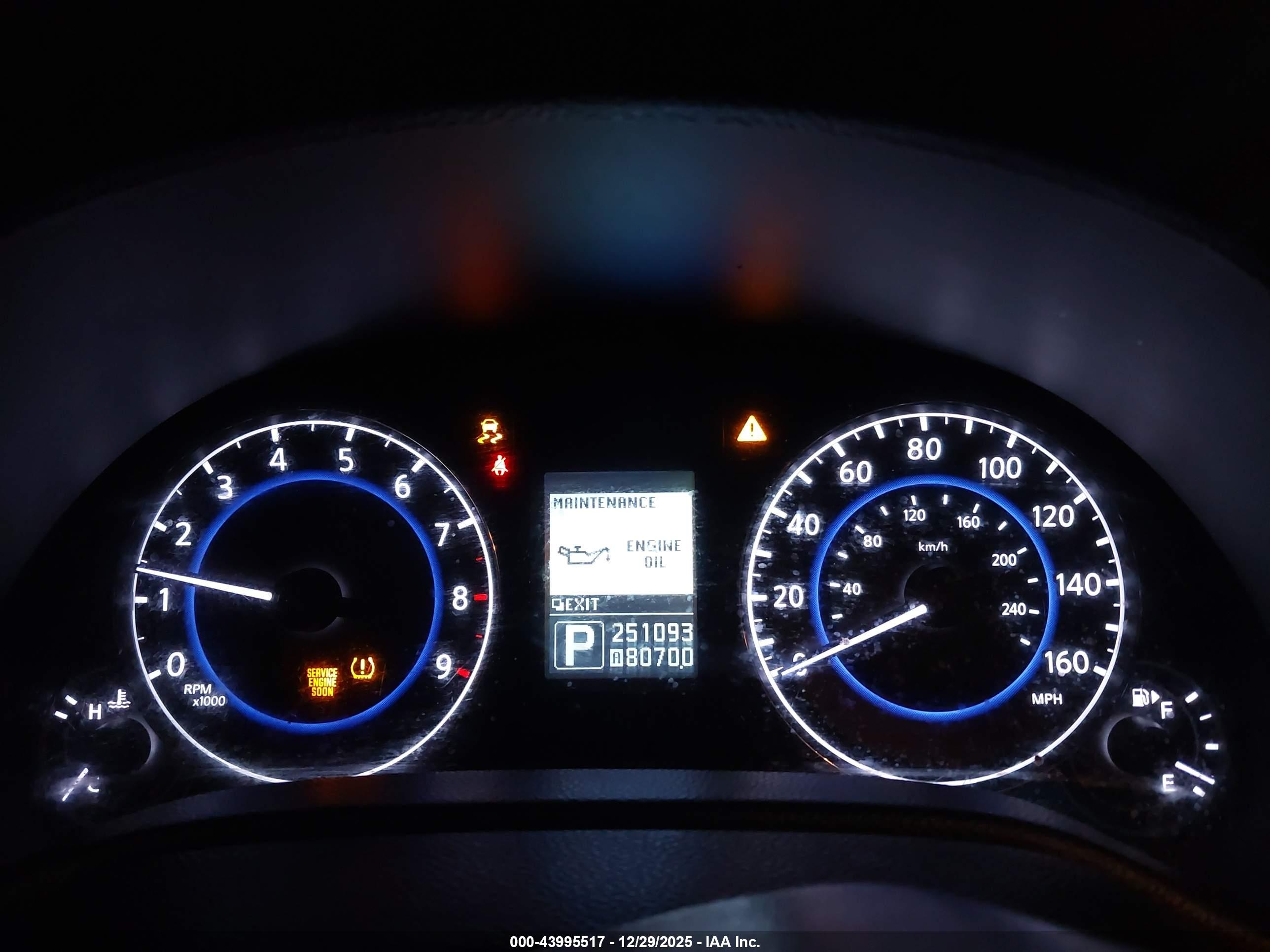 INFINITI Q40 image 7