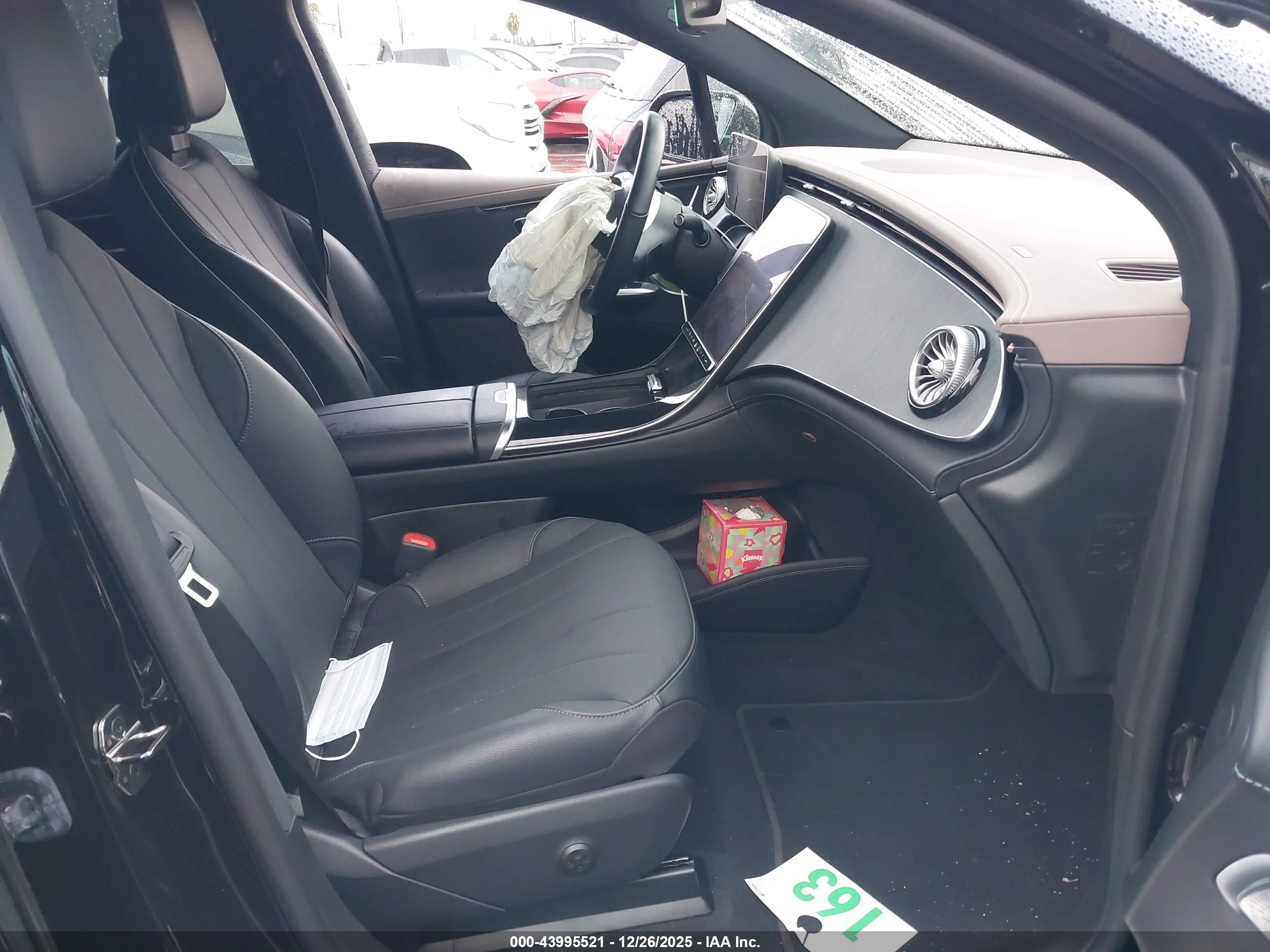 MERCEDES-BENZ EQE image 5
