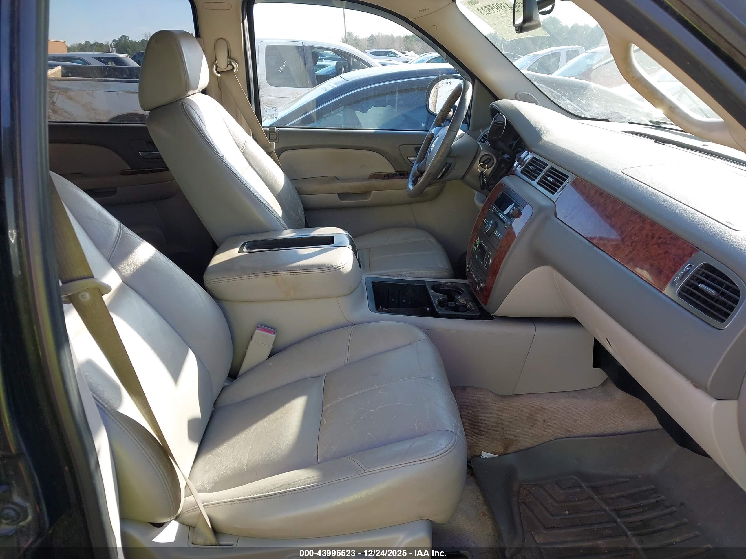 CHEVROLET AVALANCHE image 5