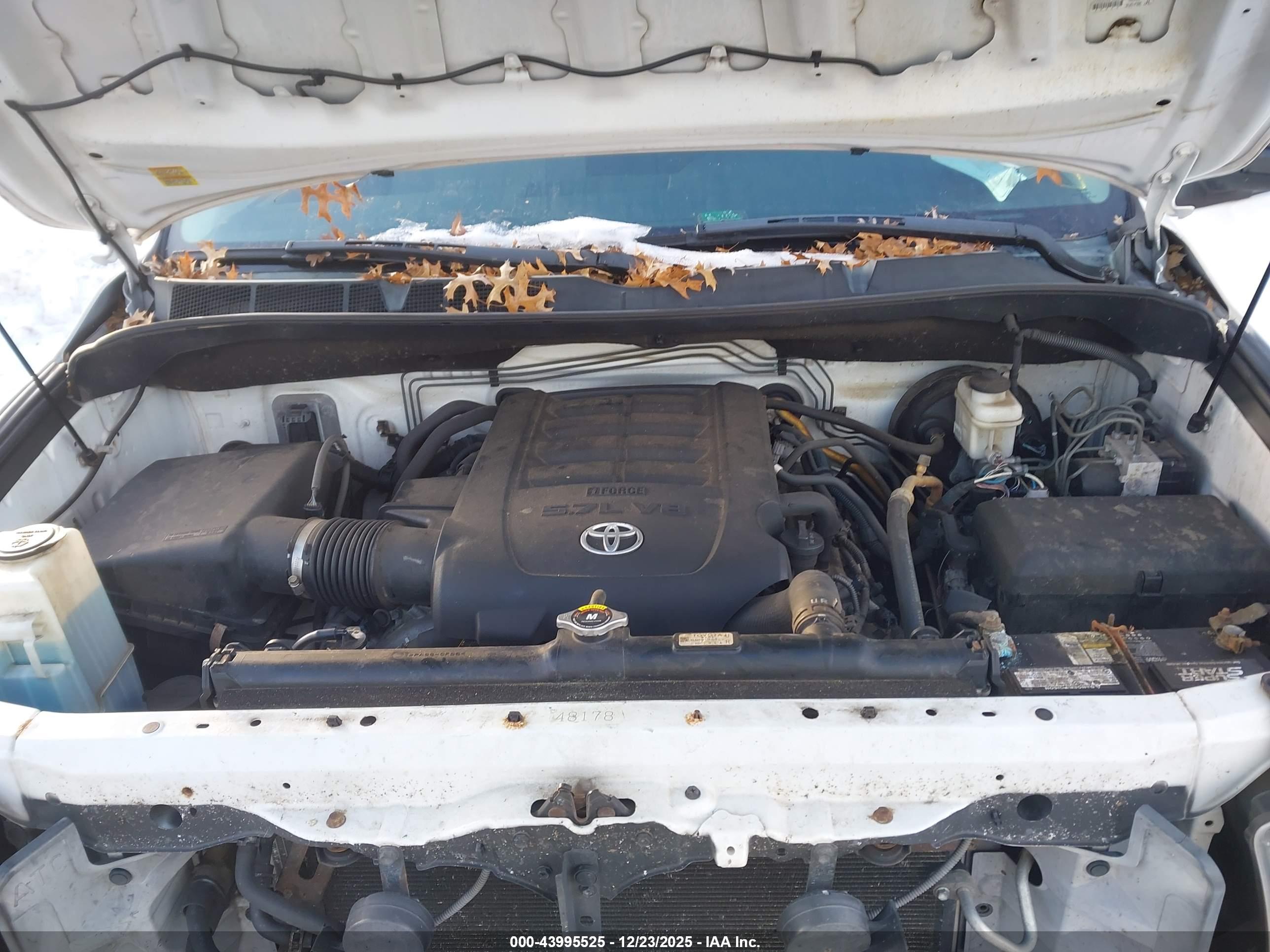 TOYOTA TUNDRA image 10