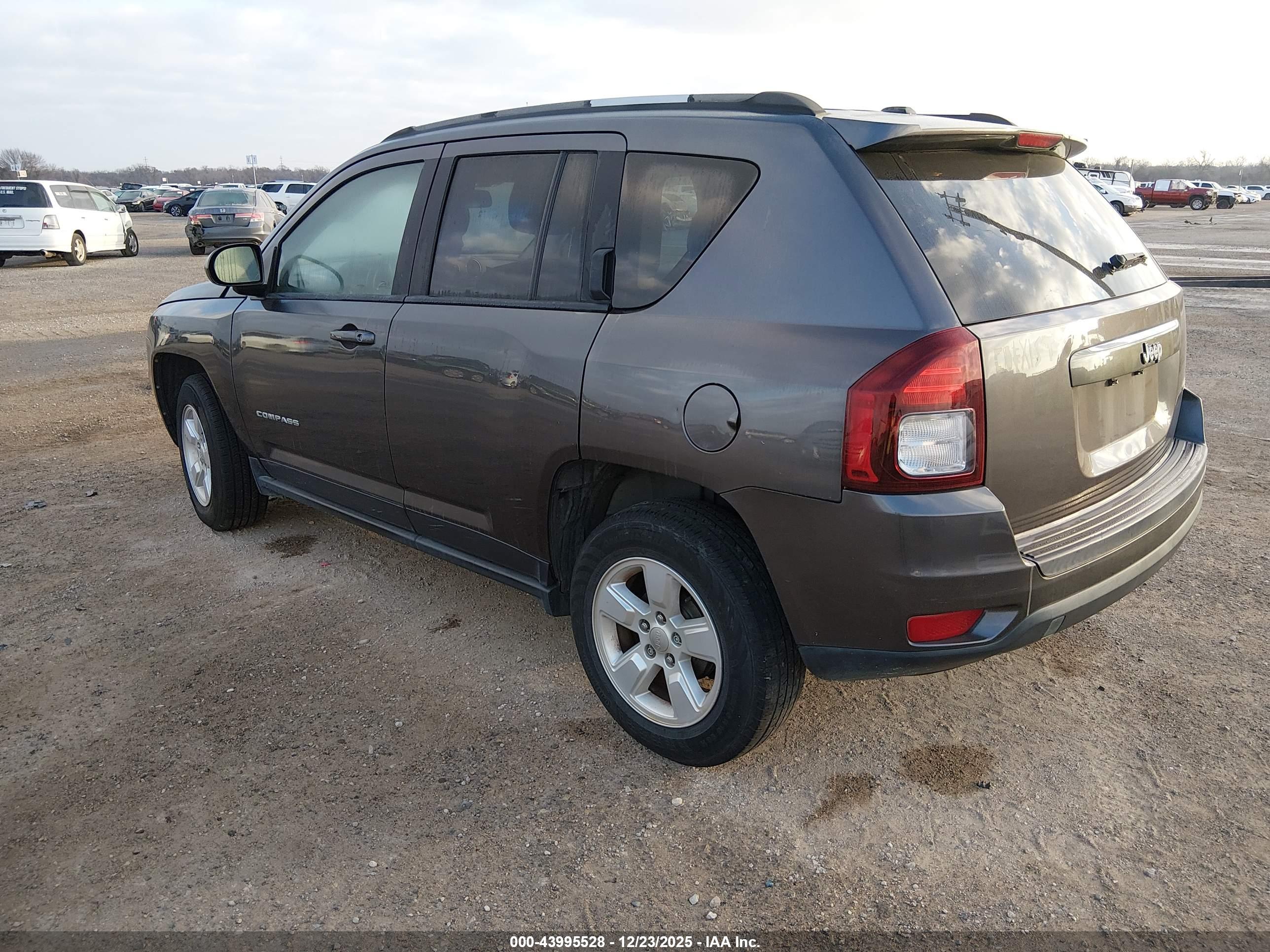 JEEP COMPASS image 3
