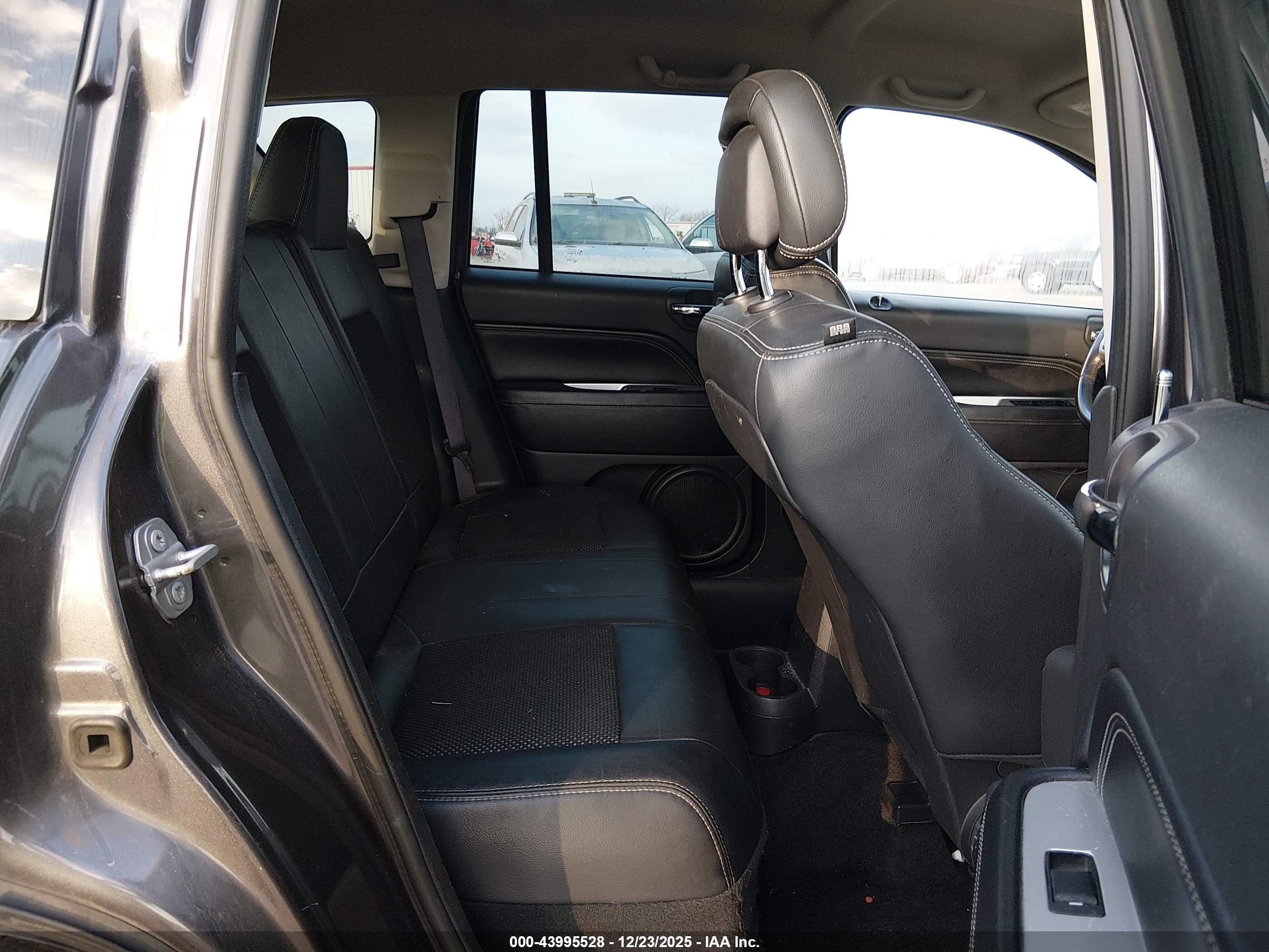 JEEP COMPASS image 8