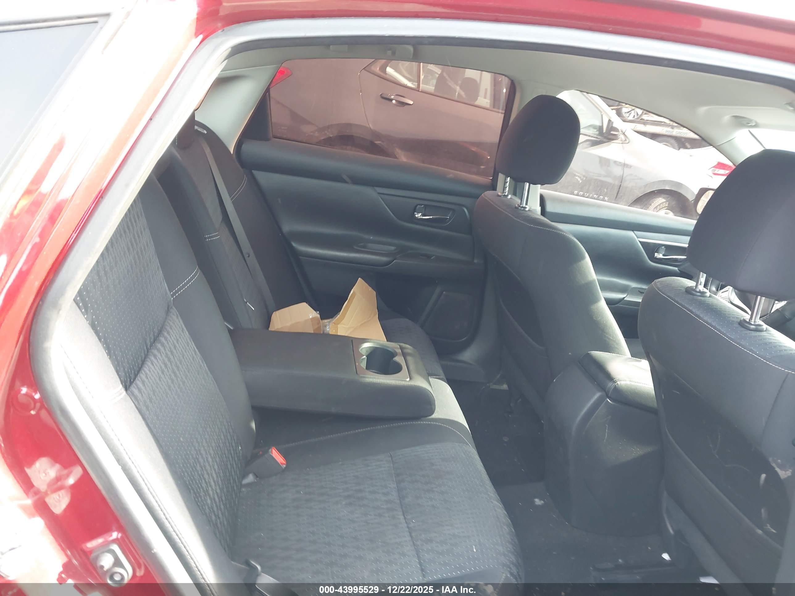 NISSAN ALTIMA image 8
