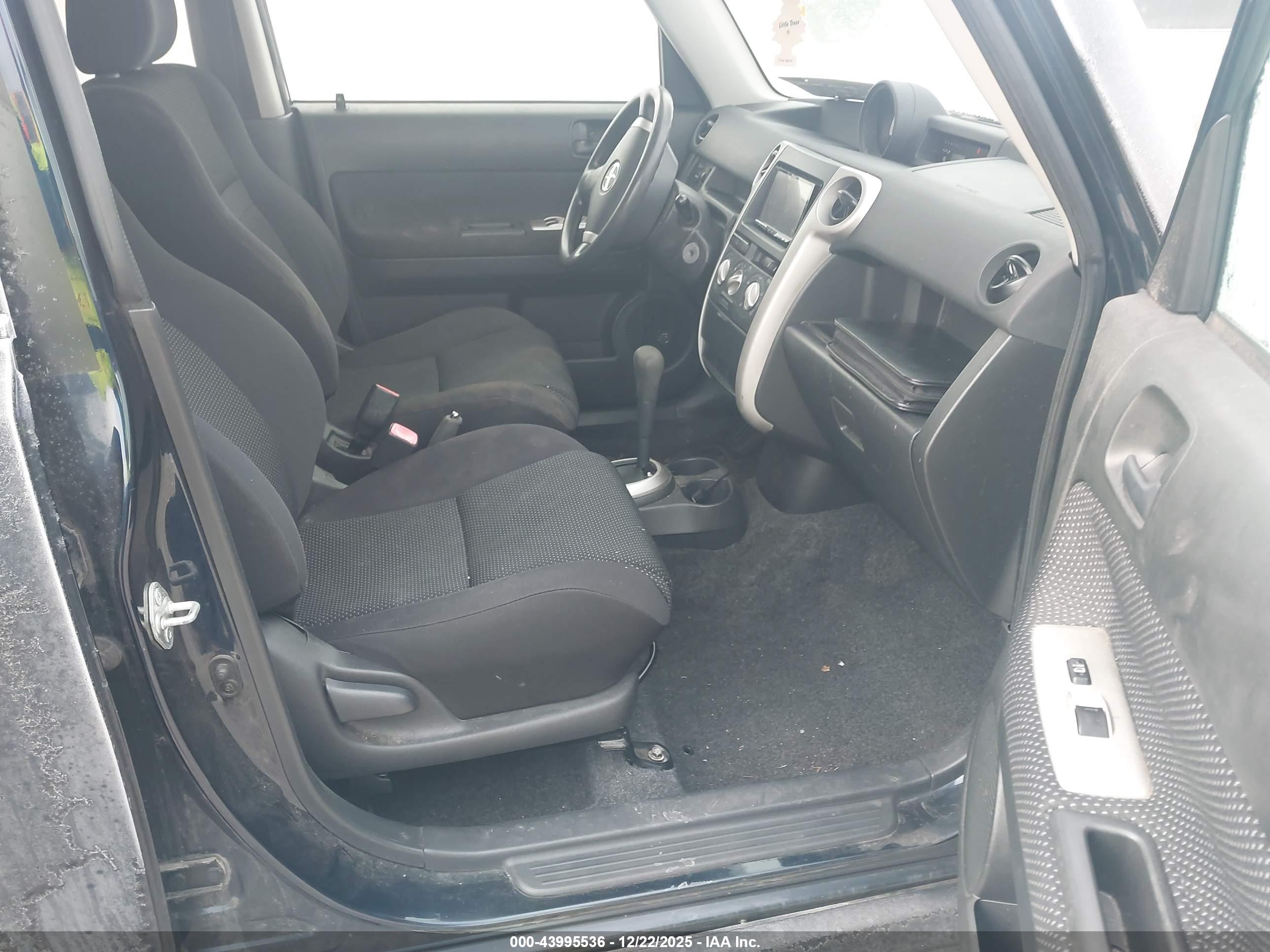 SCION XB image 5
