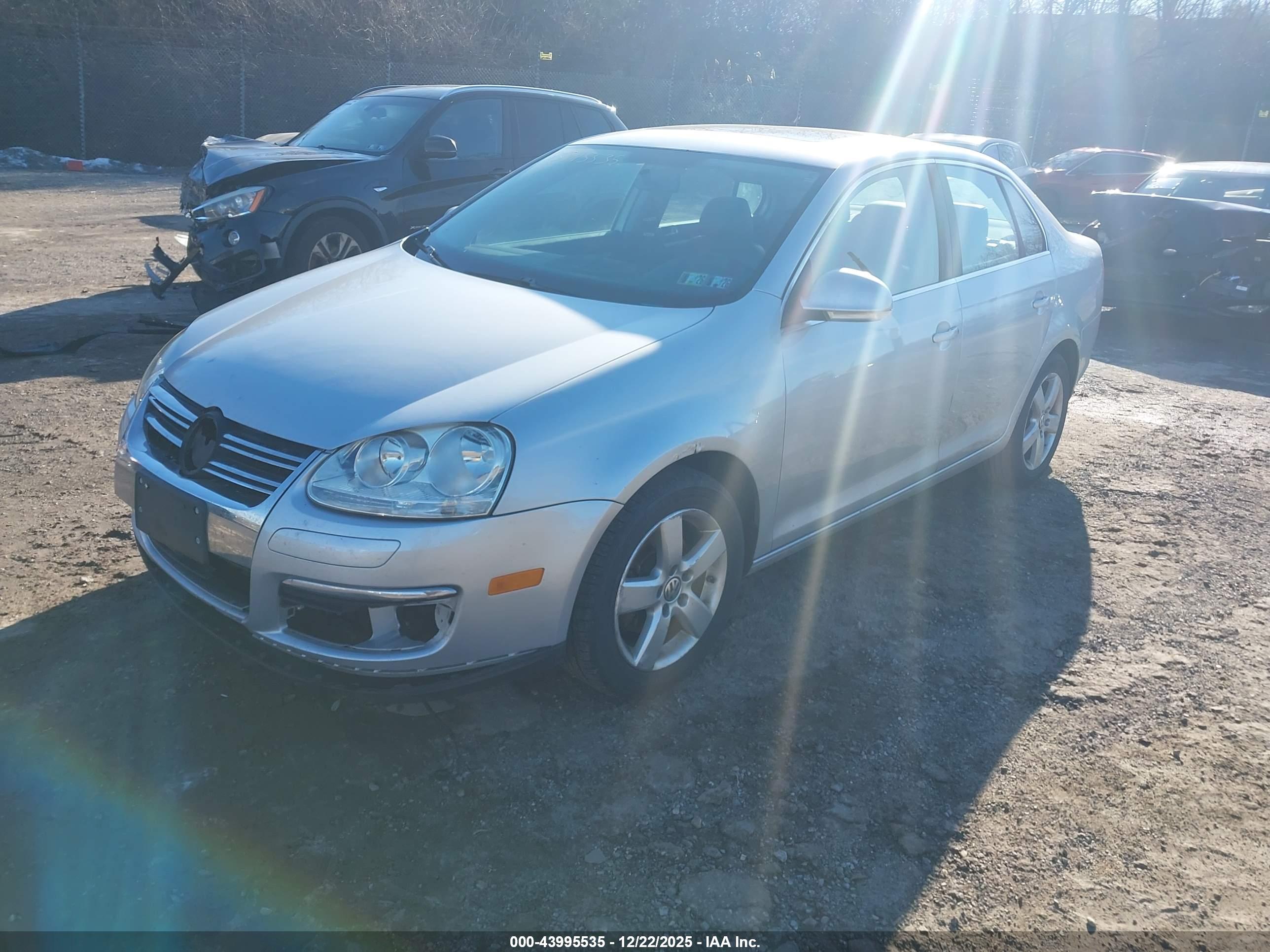 VOLKSWAGEN JETTA image 2