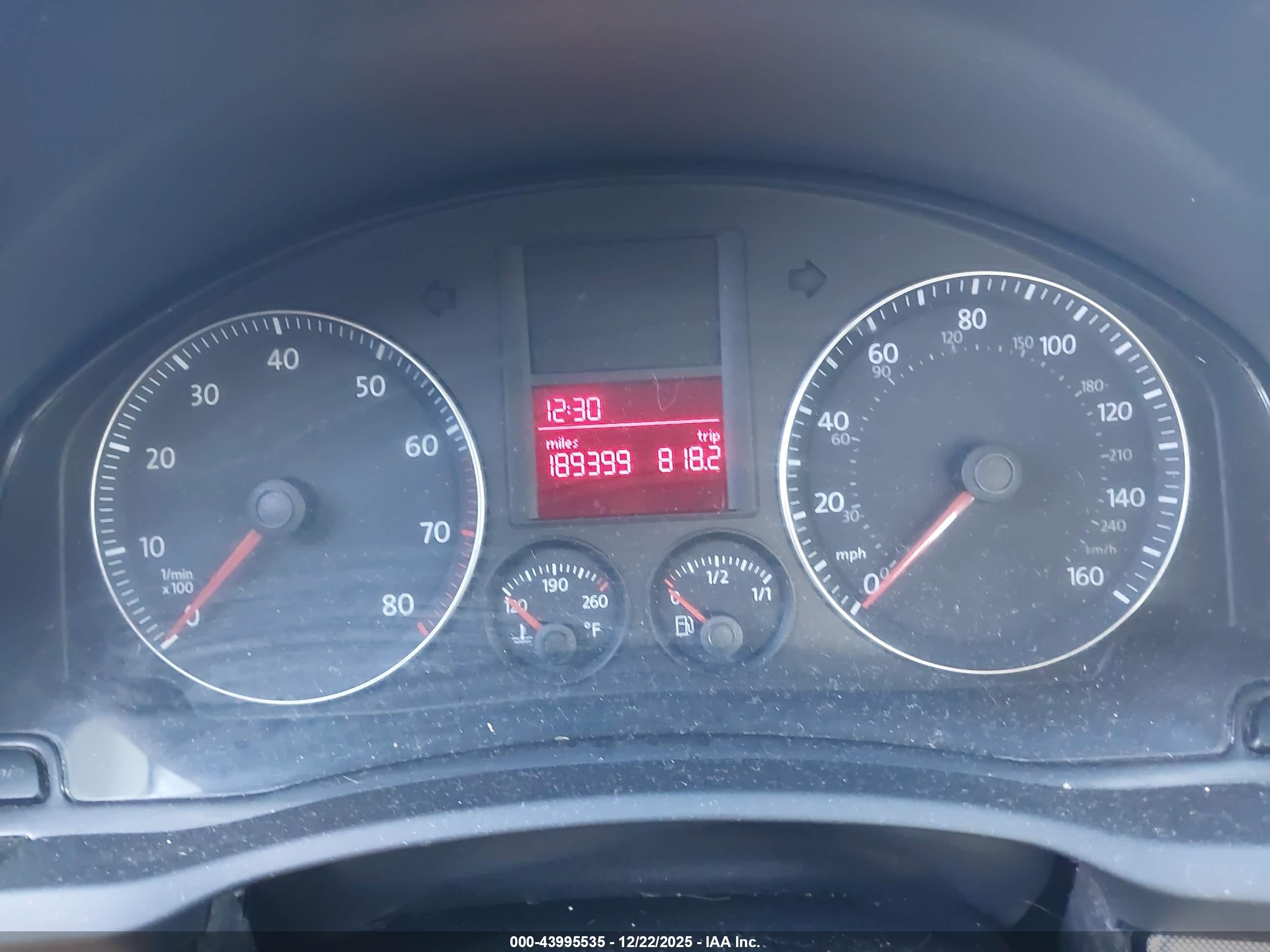 VOLKSWAGEN JETTA image 7