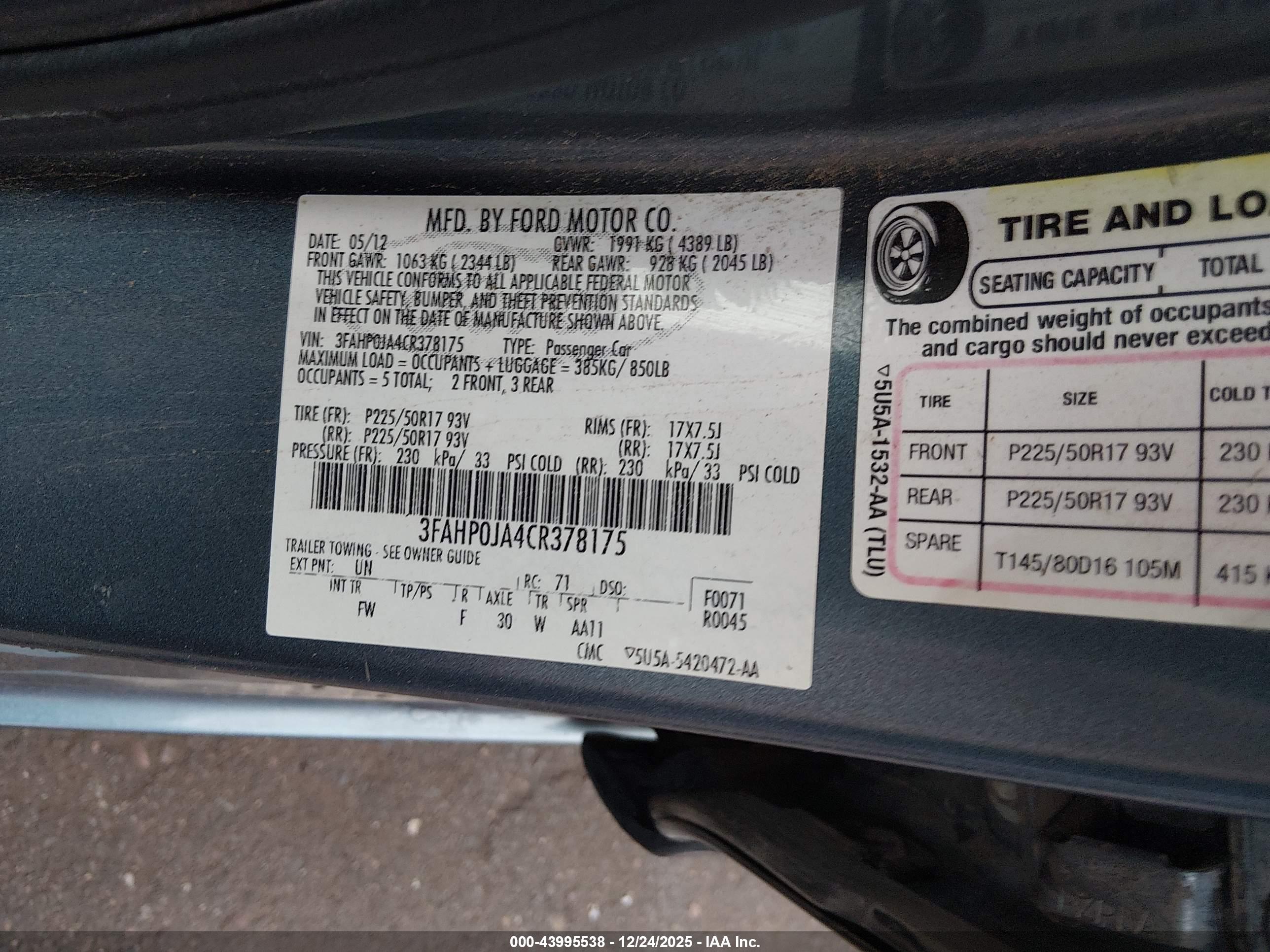 FORD FUSION image 9