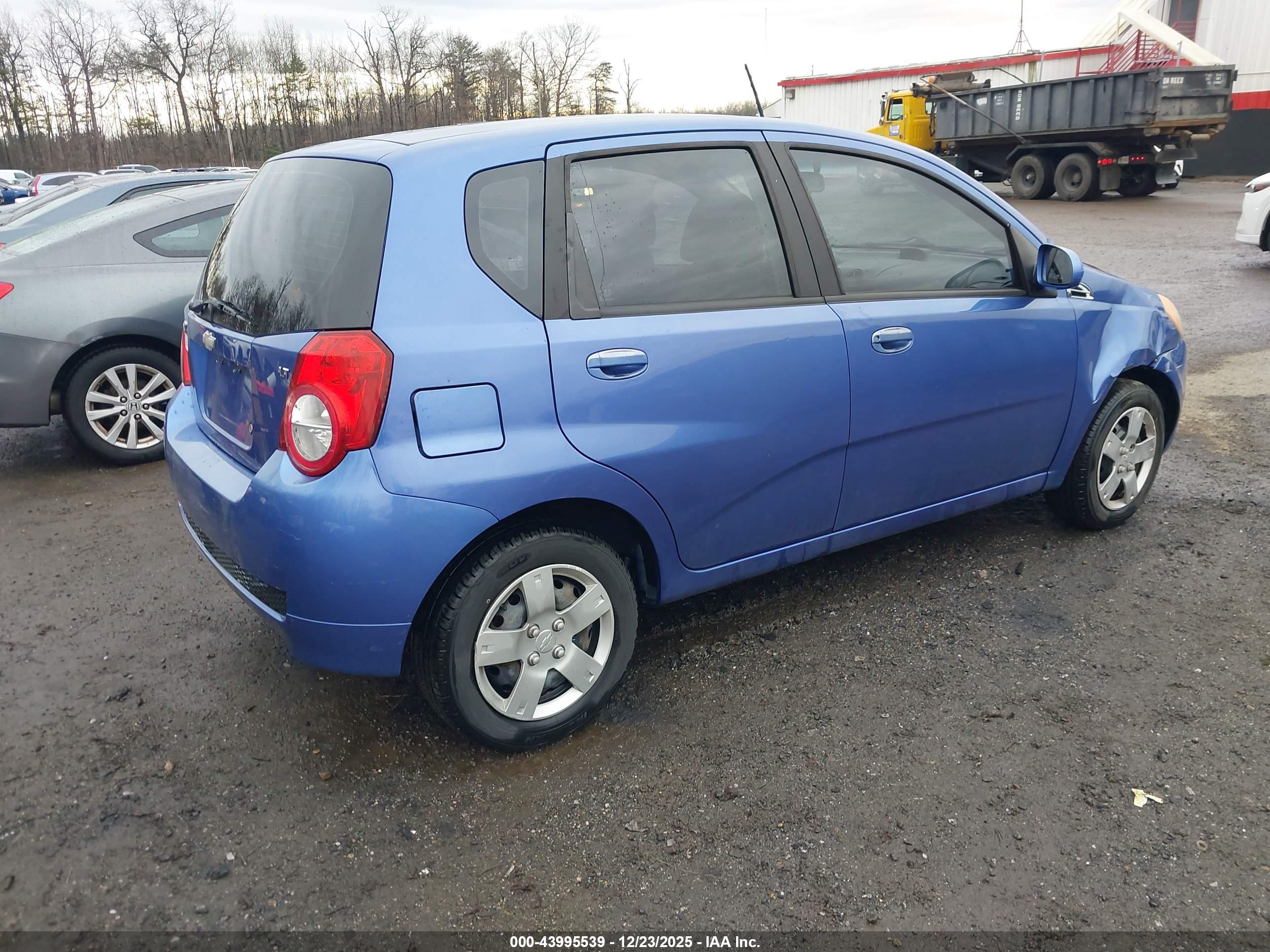 CHEVROLET AVEO image 4
