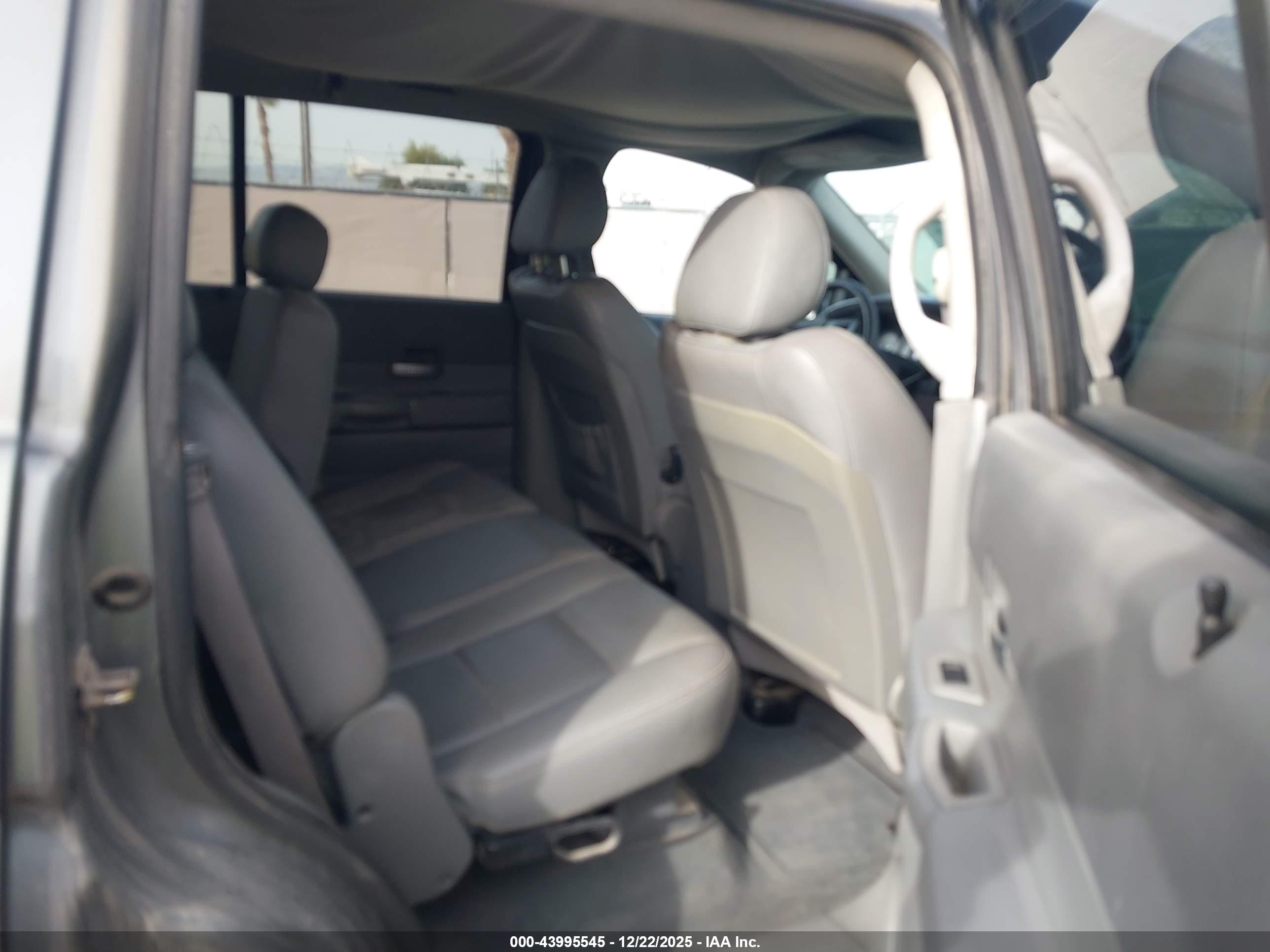 DODGE DURANGO image 8