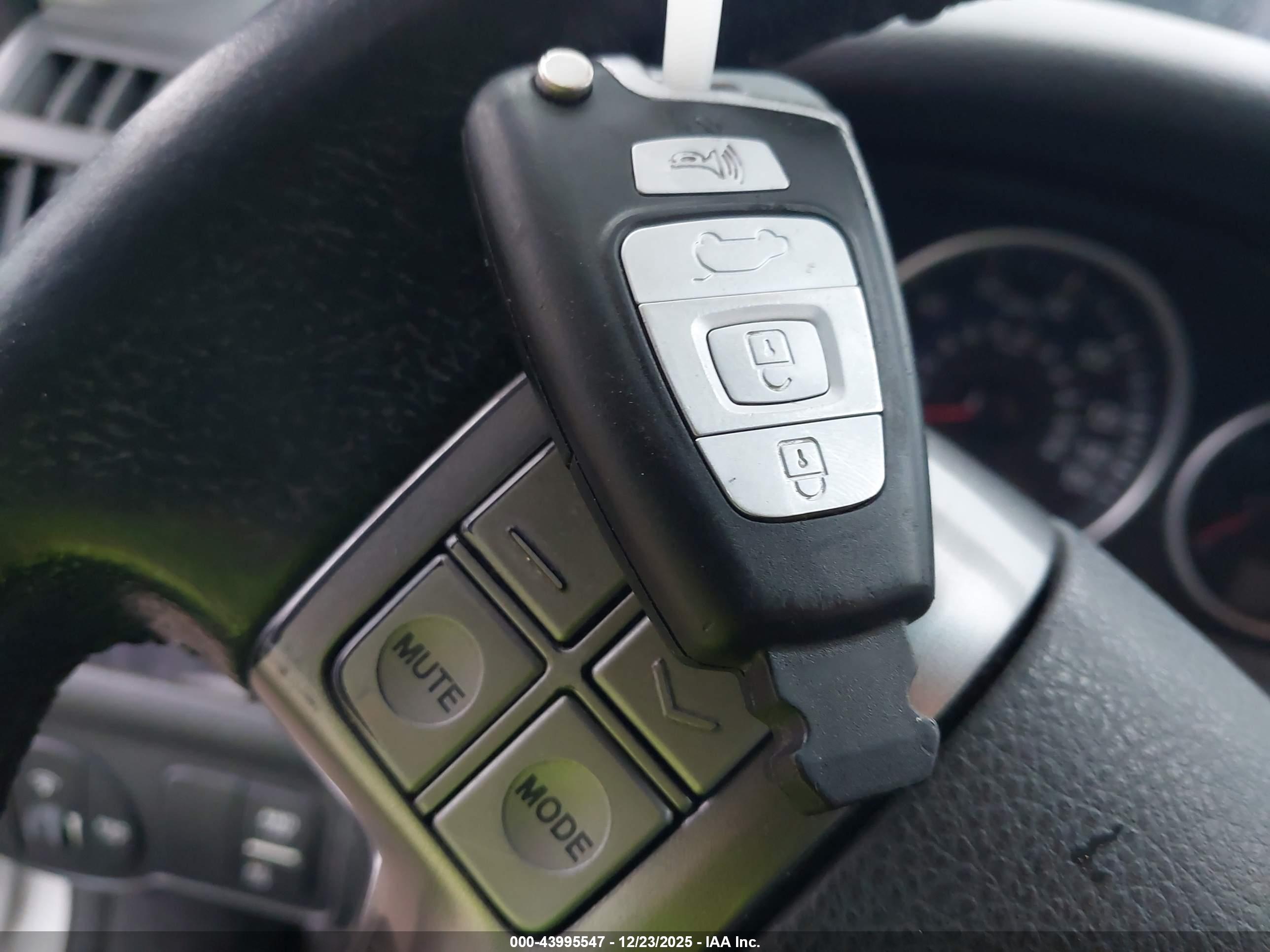 HYUNDAI VERACRUZ image 11