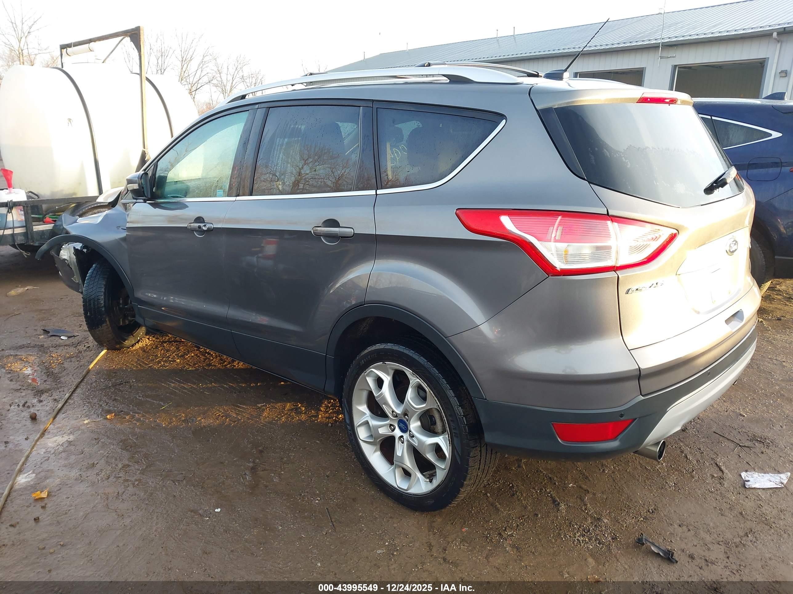 FORD ESCAPE image 3