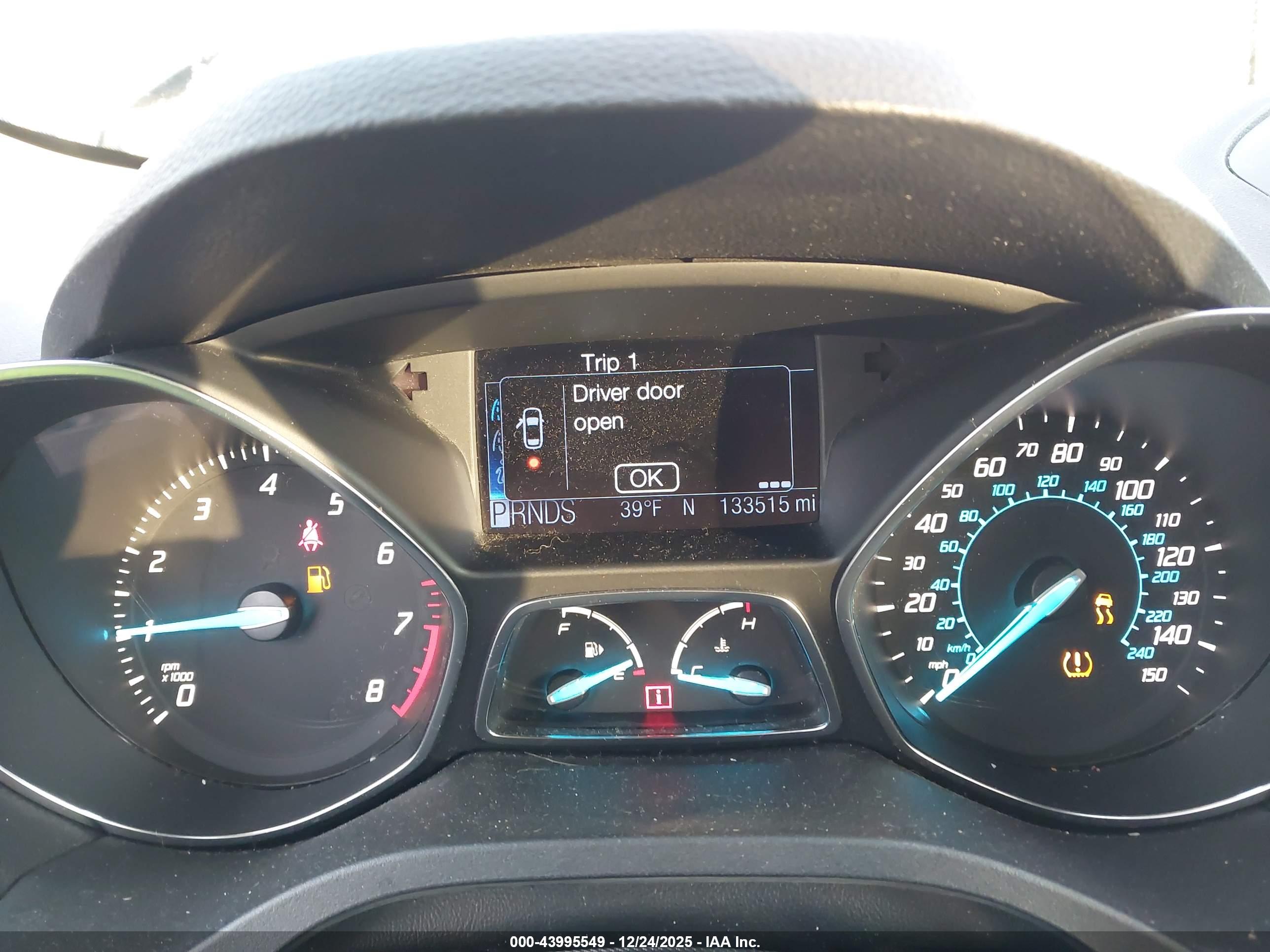 FORD ESCAPE image 7