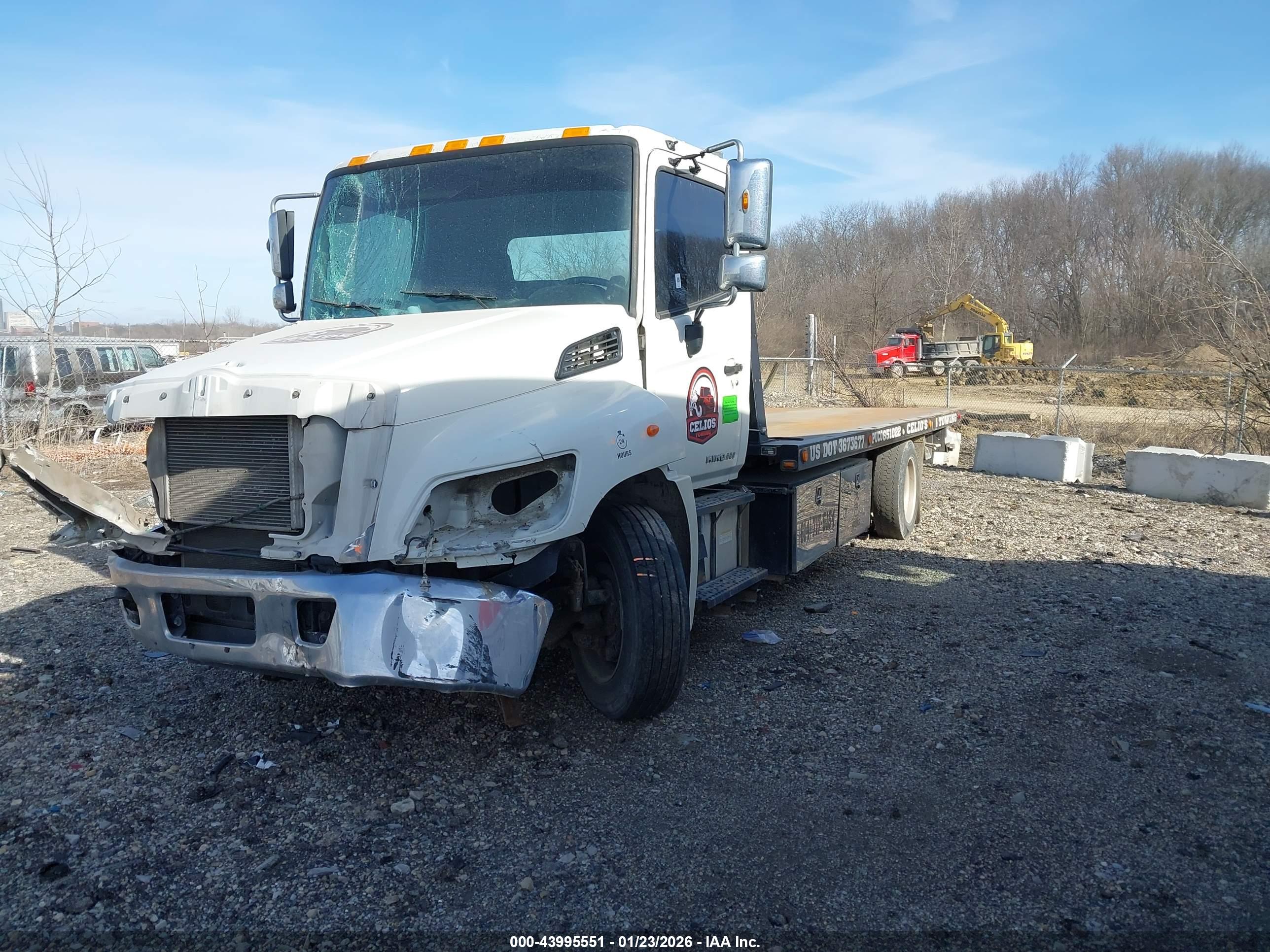HINO 258/268 image 2