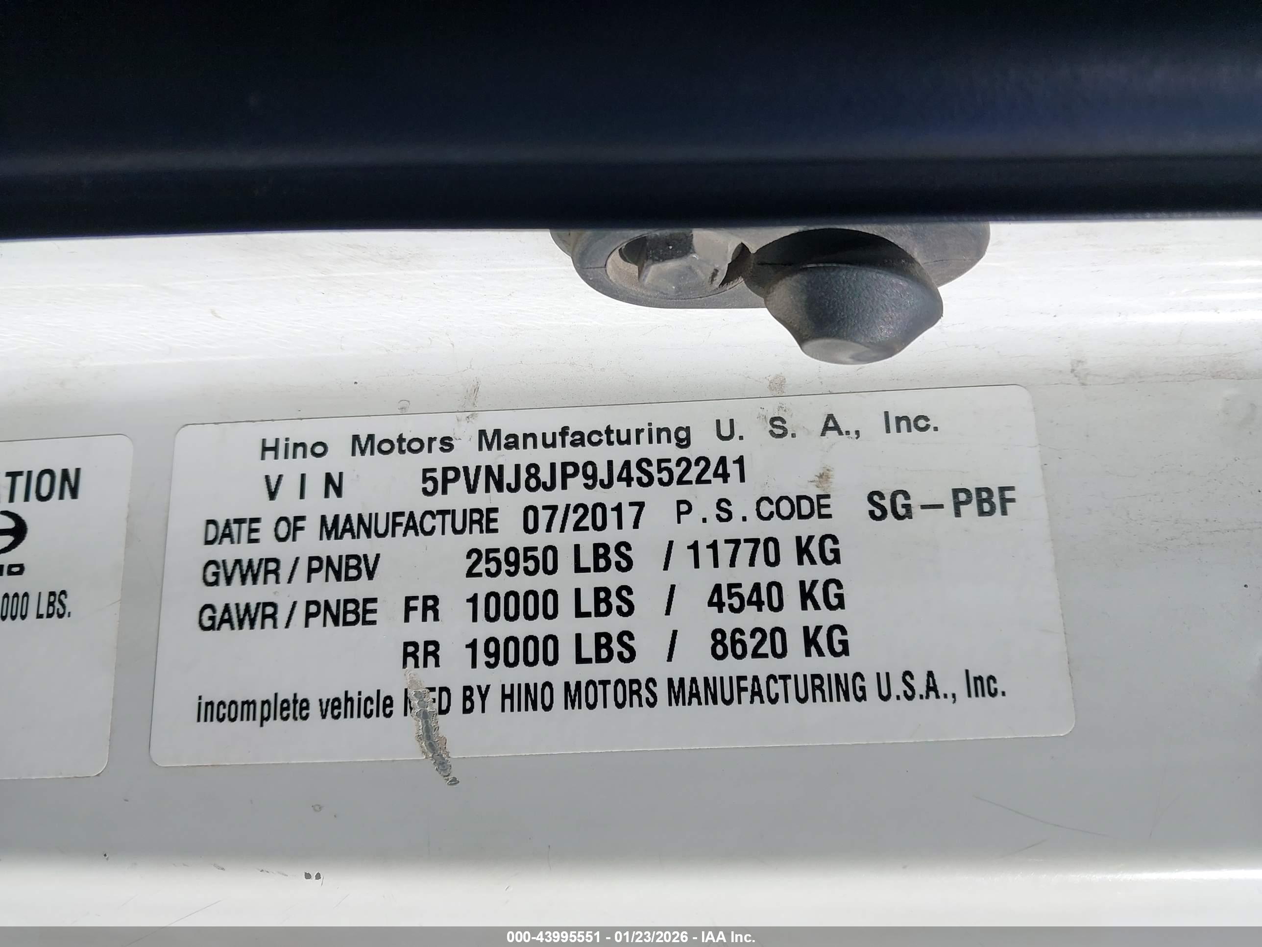 HINO 258/268 image 9