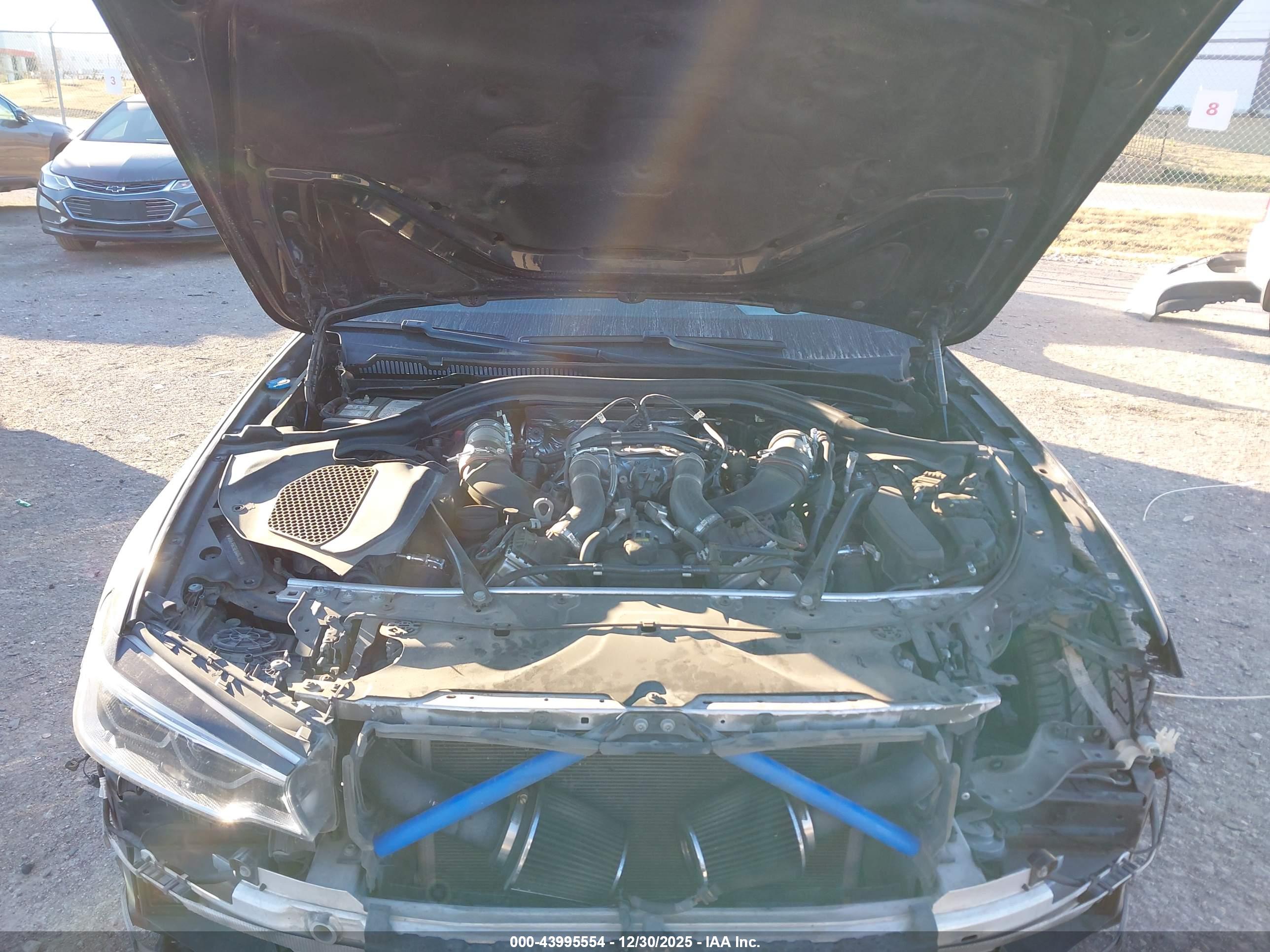 BMW M550I image 10