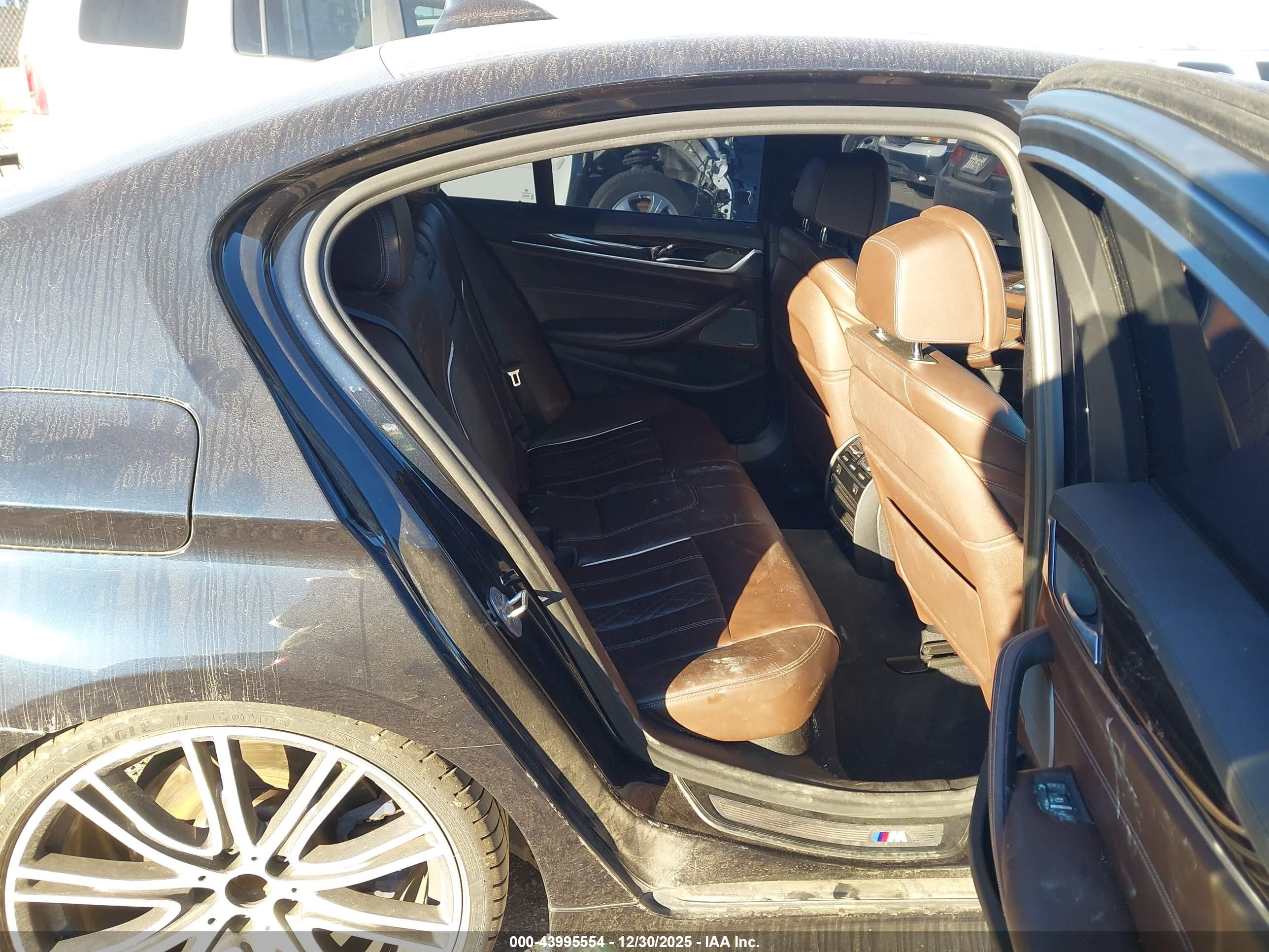 BMW M550I image 8