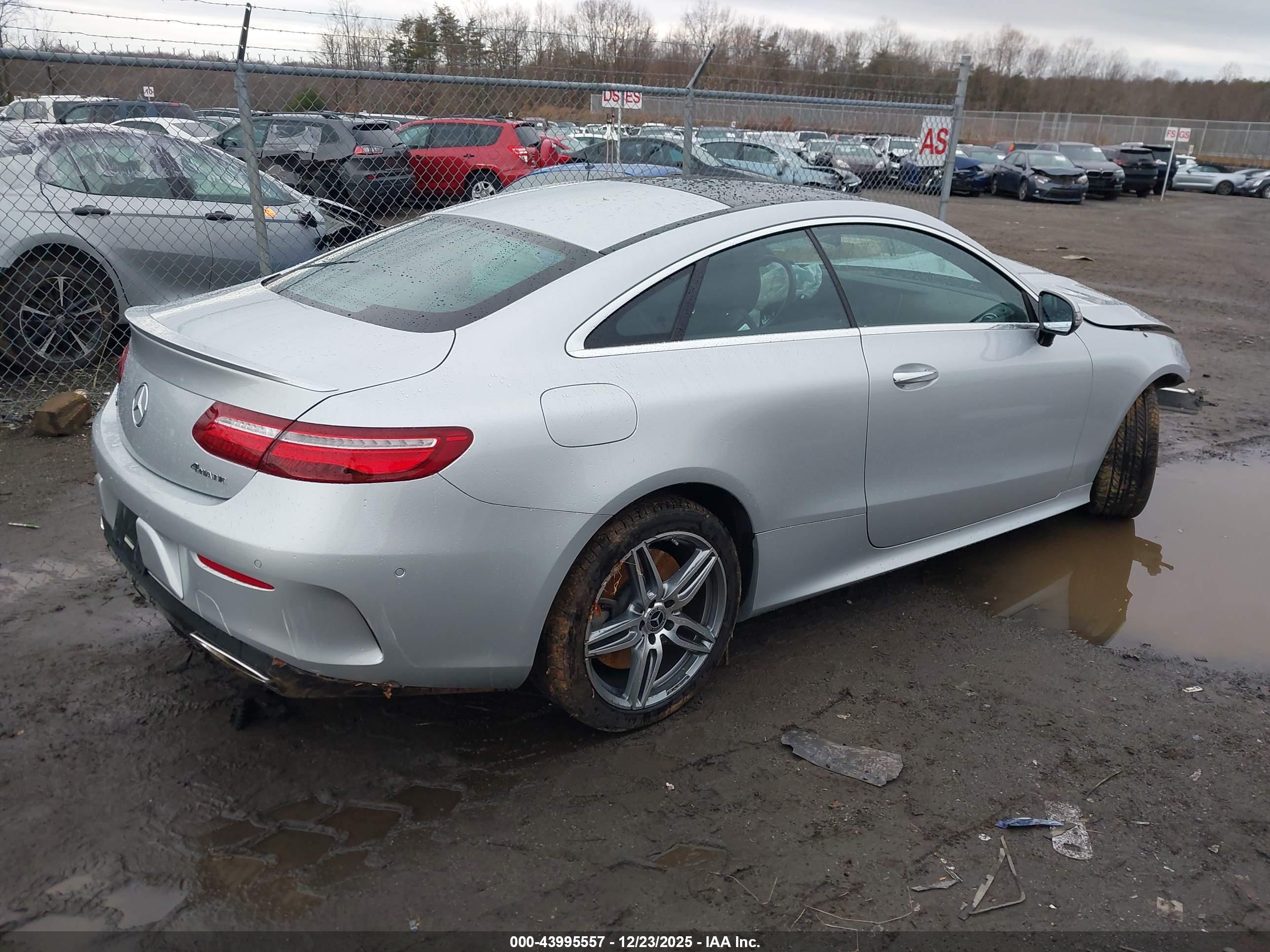 MERCEDES-BENZ E image 4