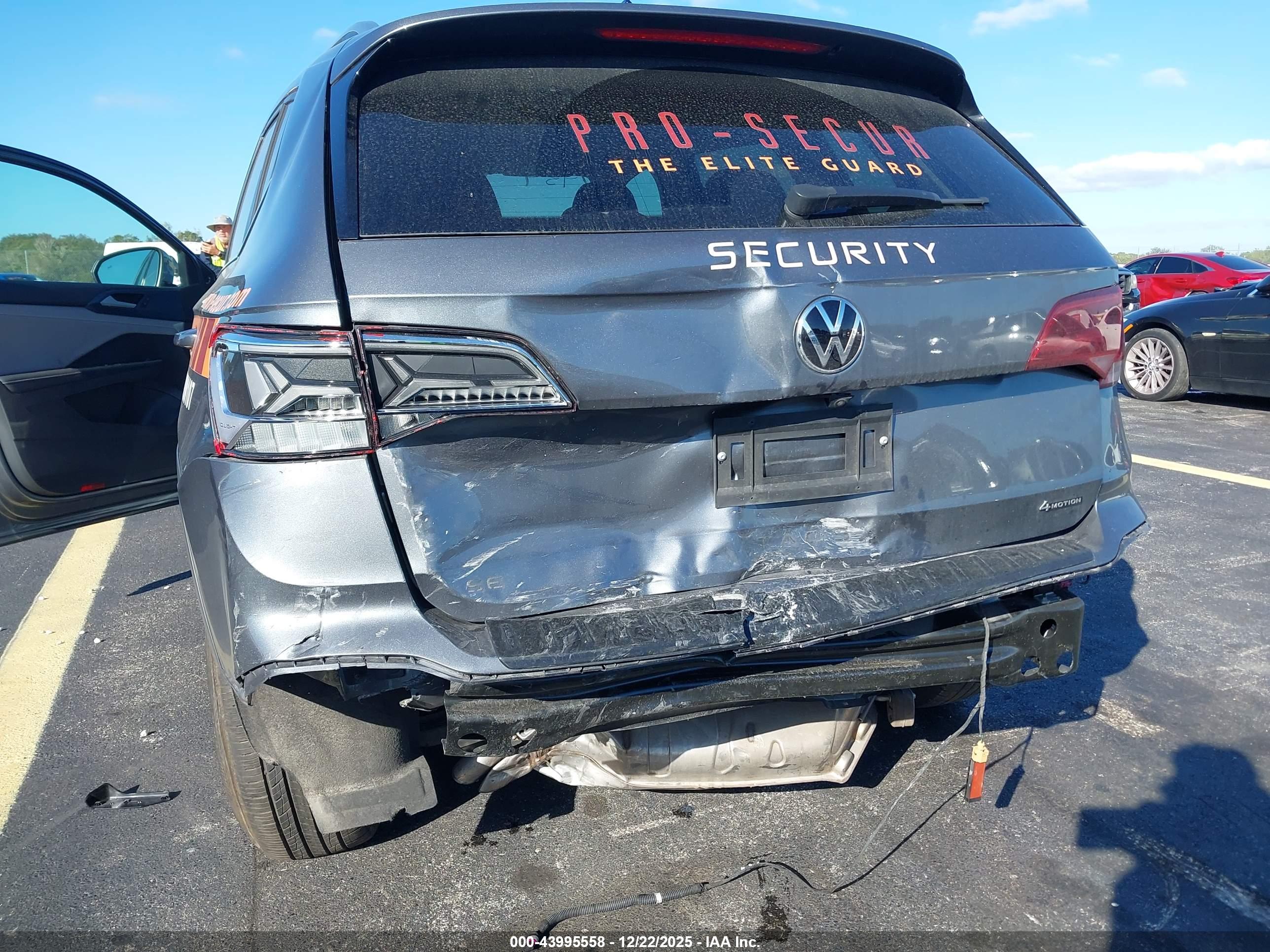 VOLKSWAGEN TAOS image 6