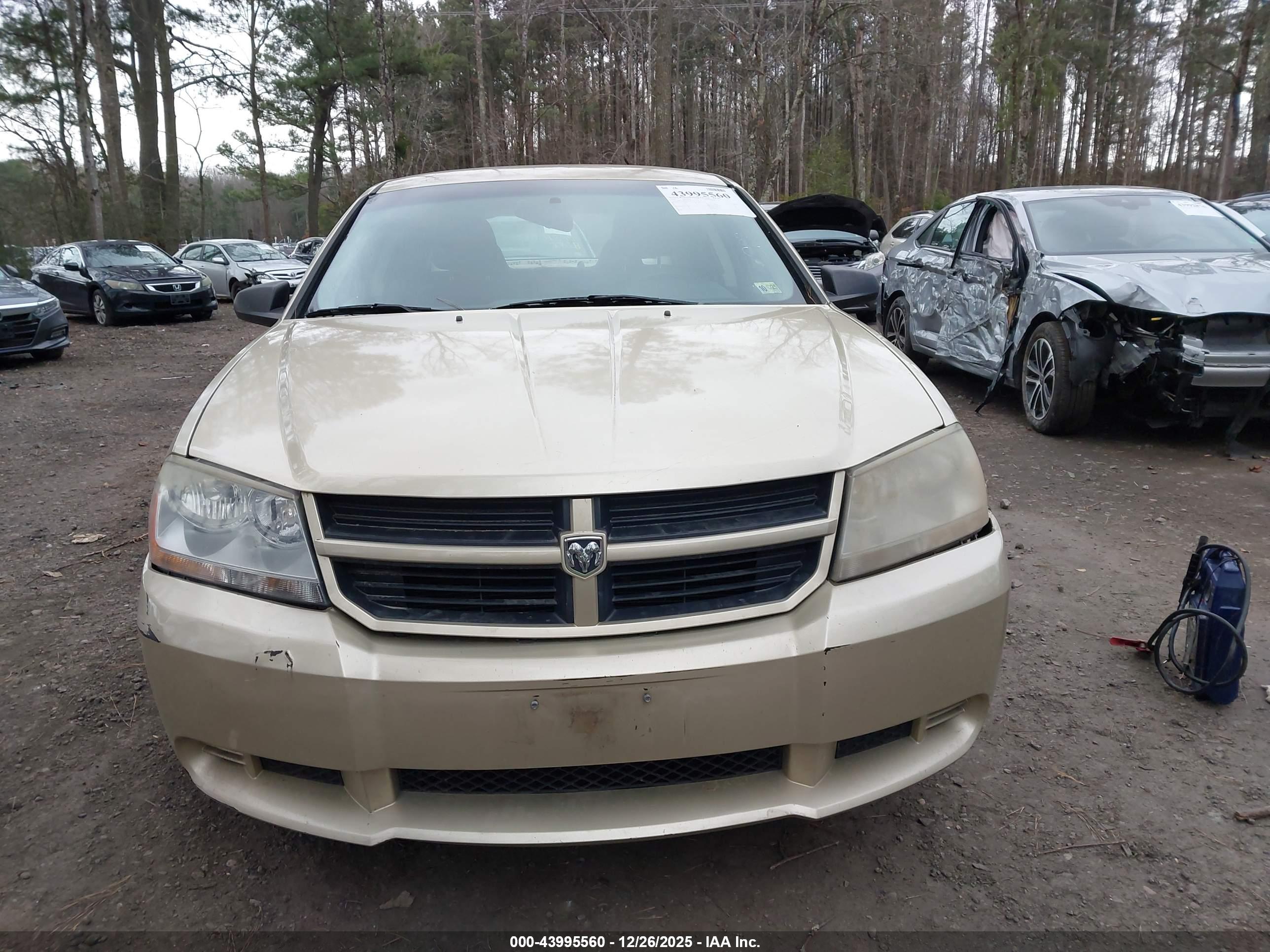 DODGE AVENGER image 6