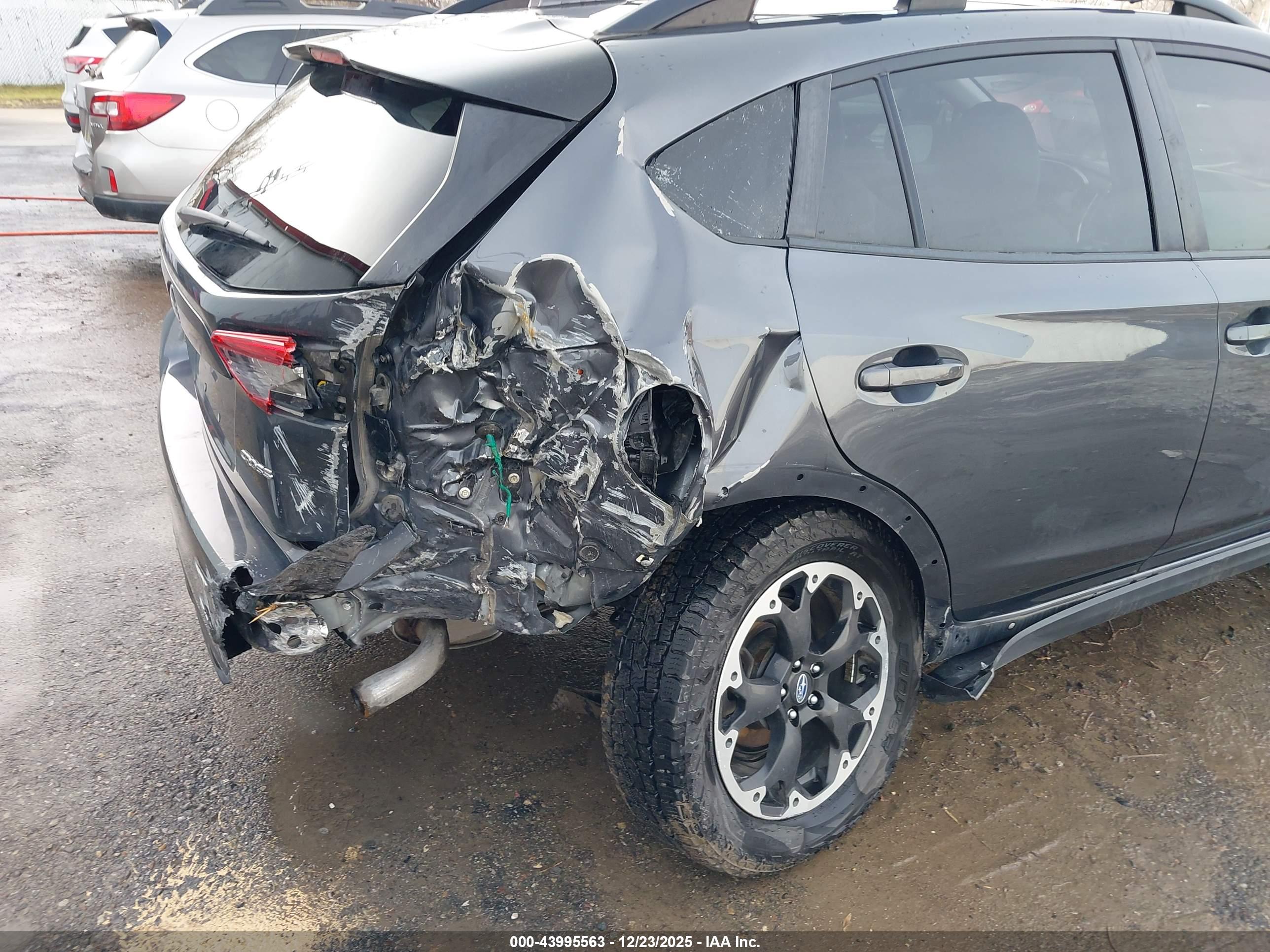 SUBARU CROSSTREK image 6