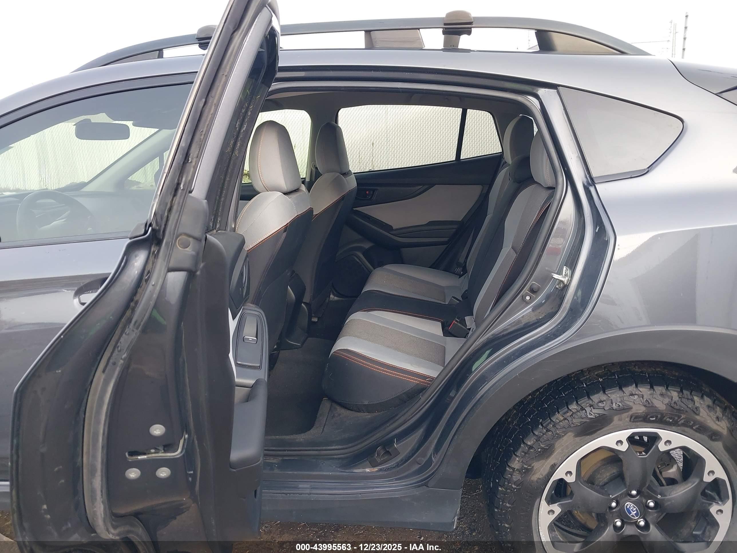 SUBARU CROSSTREK image 8