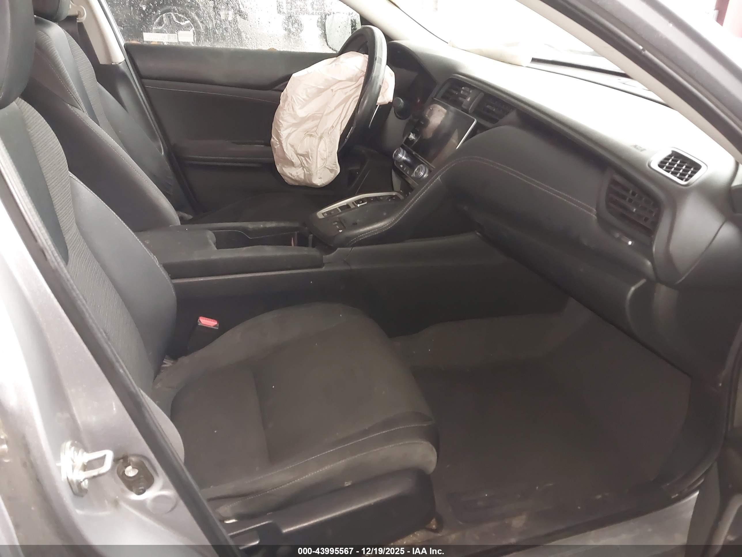 HONDA INSIGHT image 5