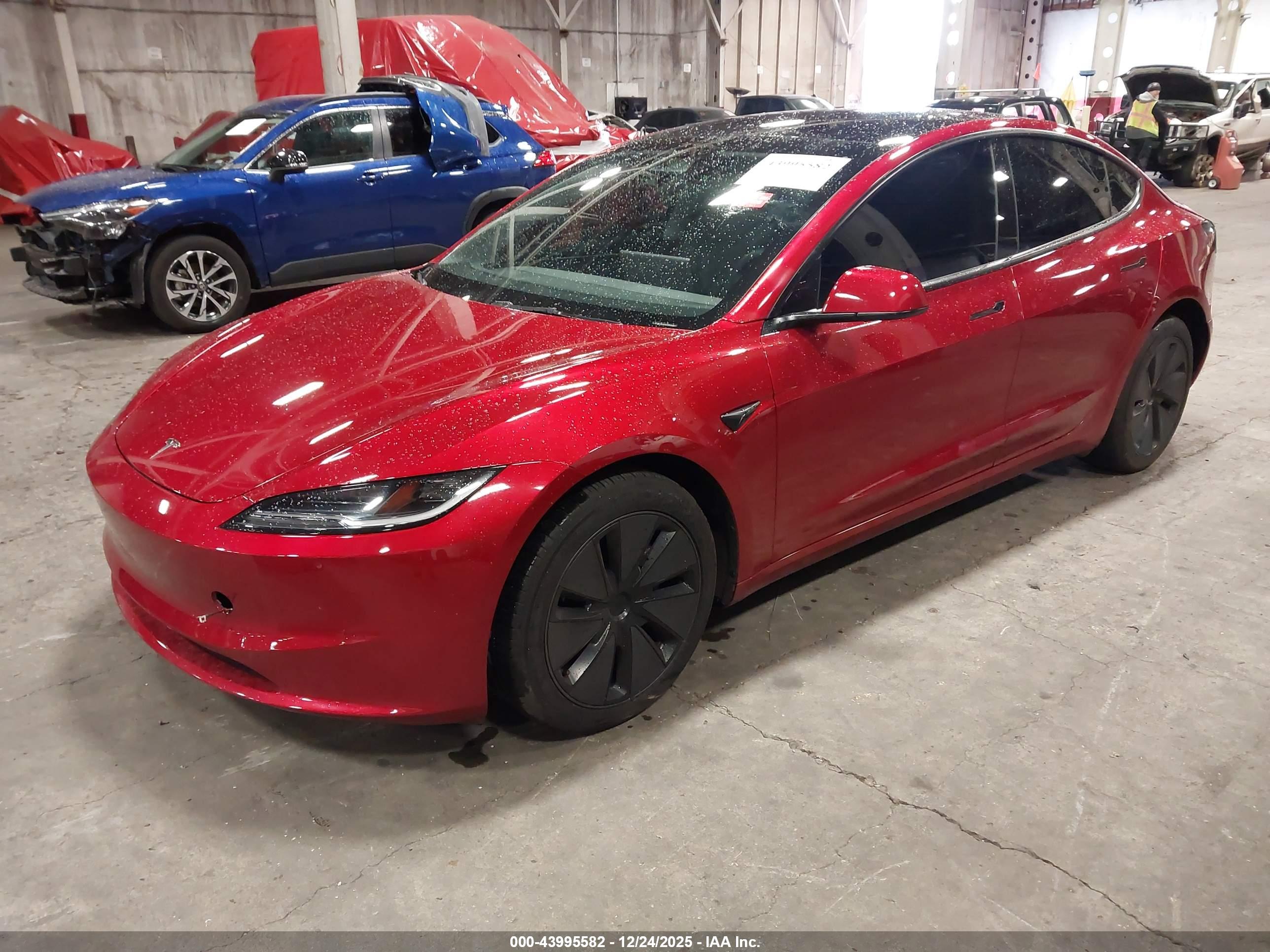 TESLA MODEL image 2