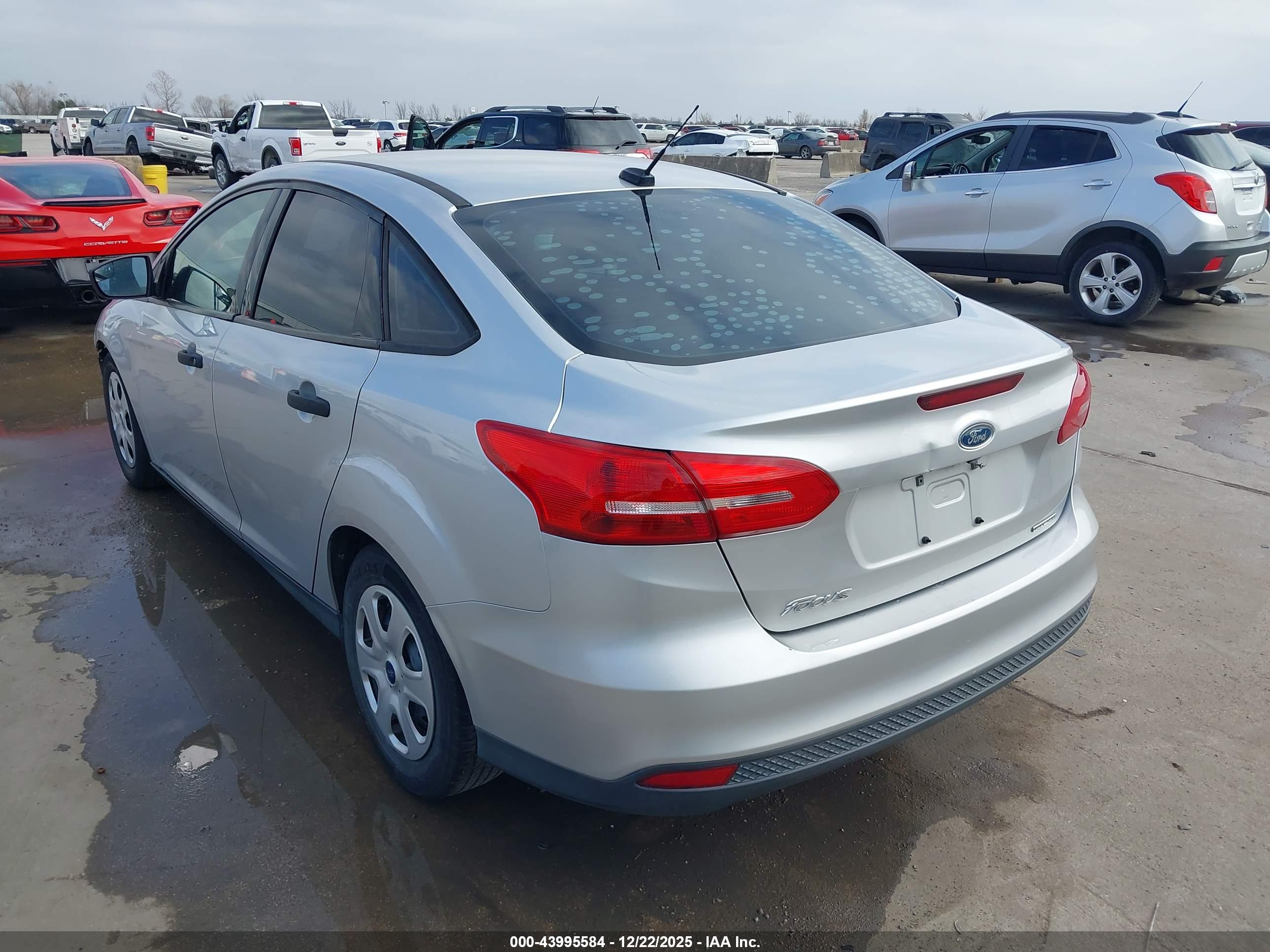 FORD FOCUS image 3