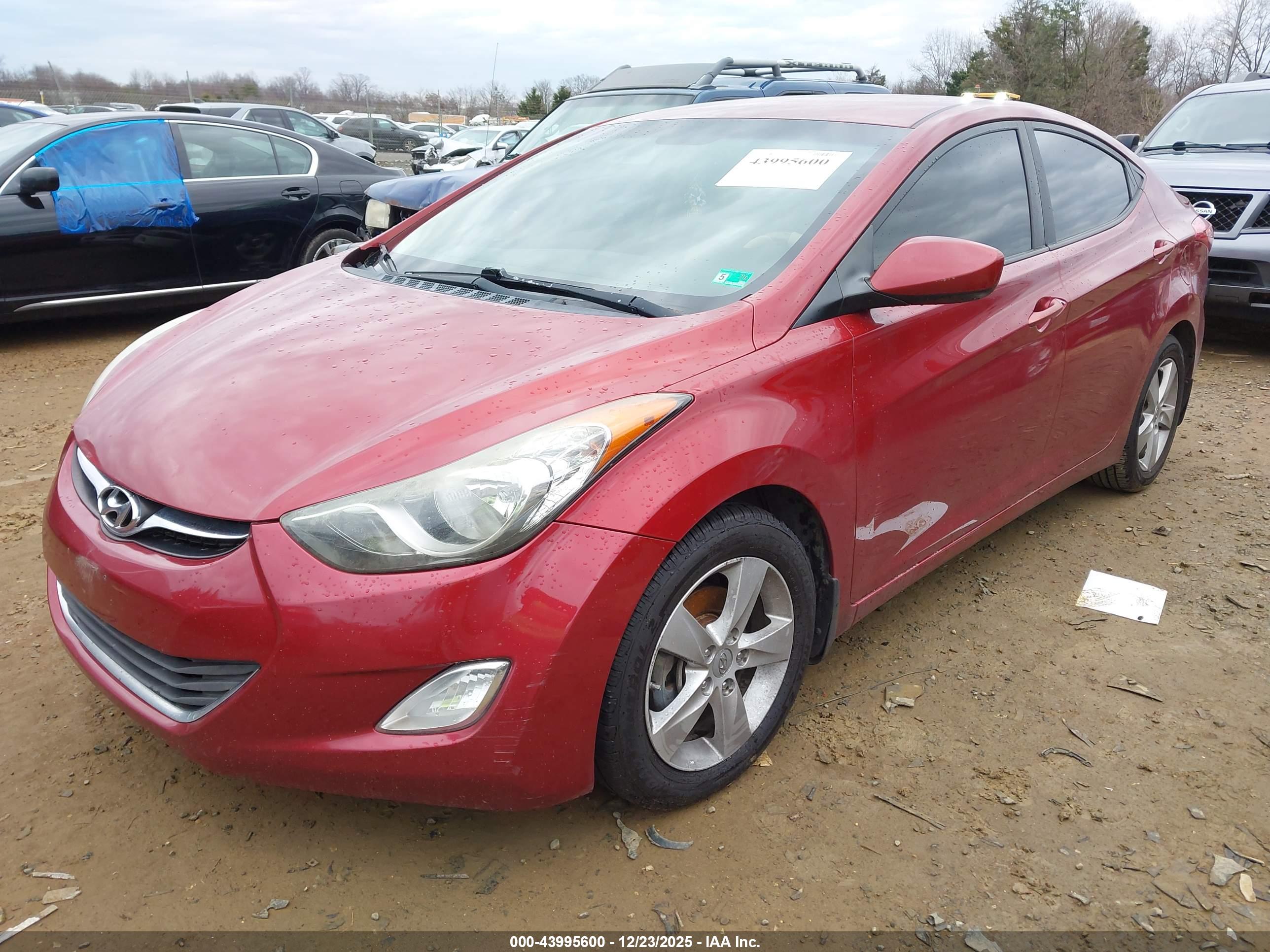 HYUNDAI ELANTRA image 2