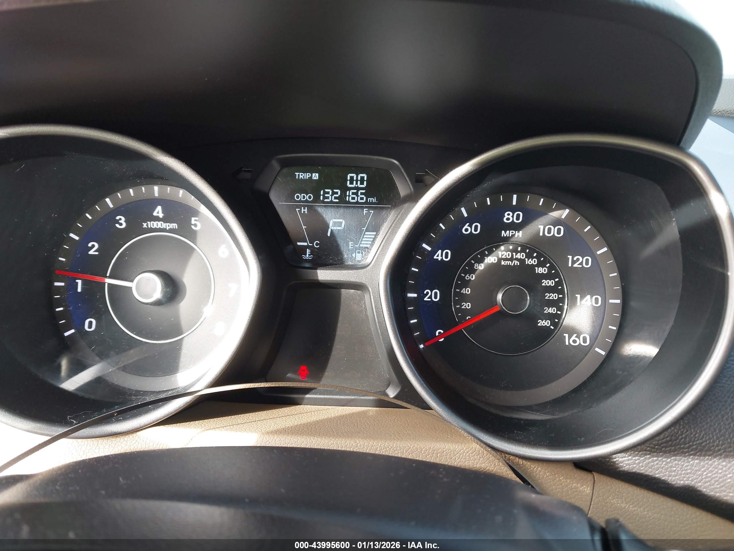 HYUNDAI ELANTRA image 7
