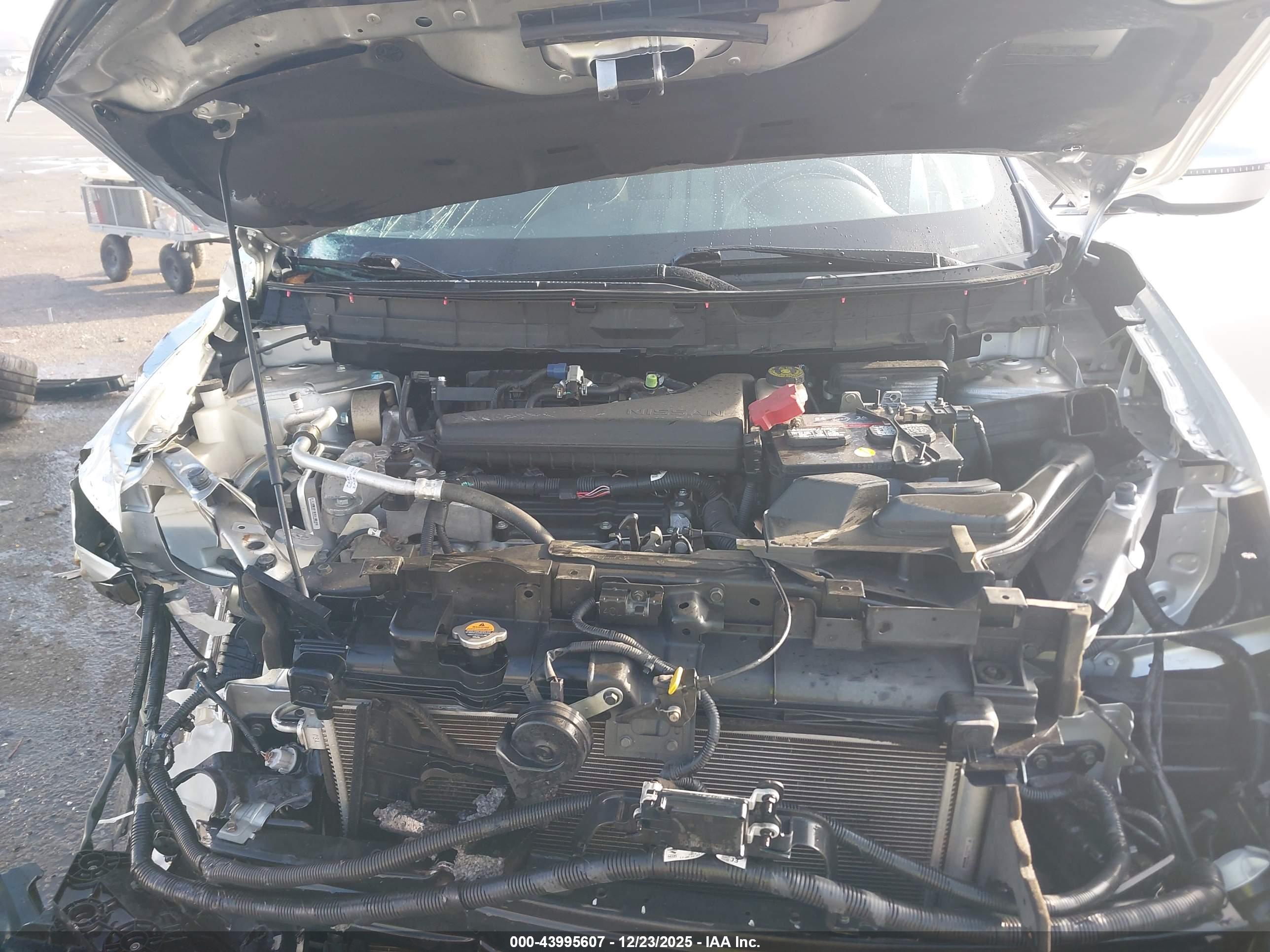 NISSAN ROGUE image 10