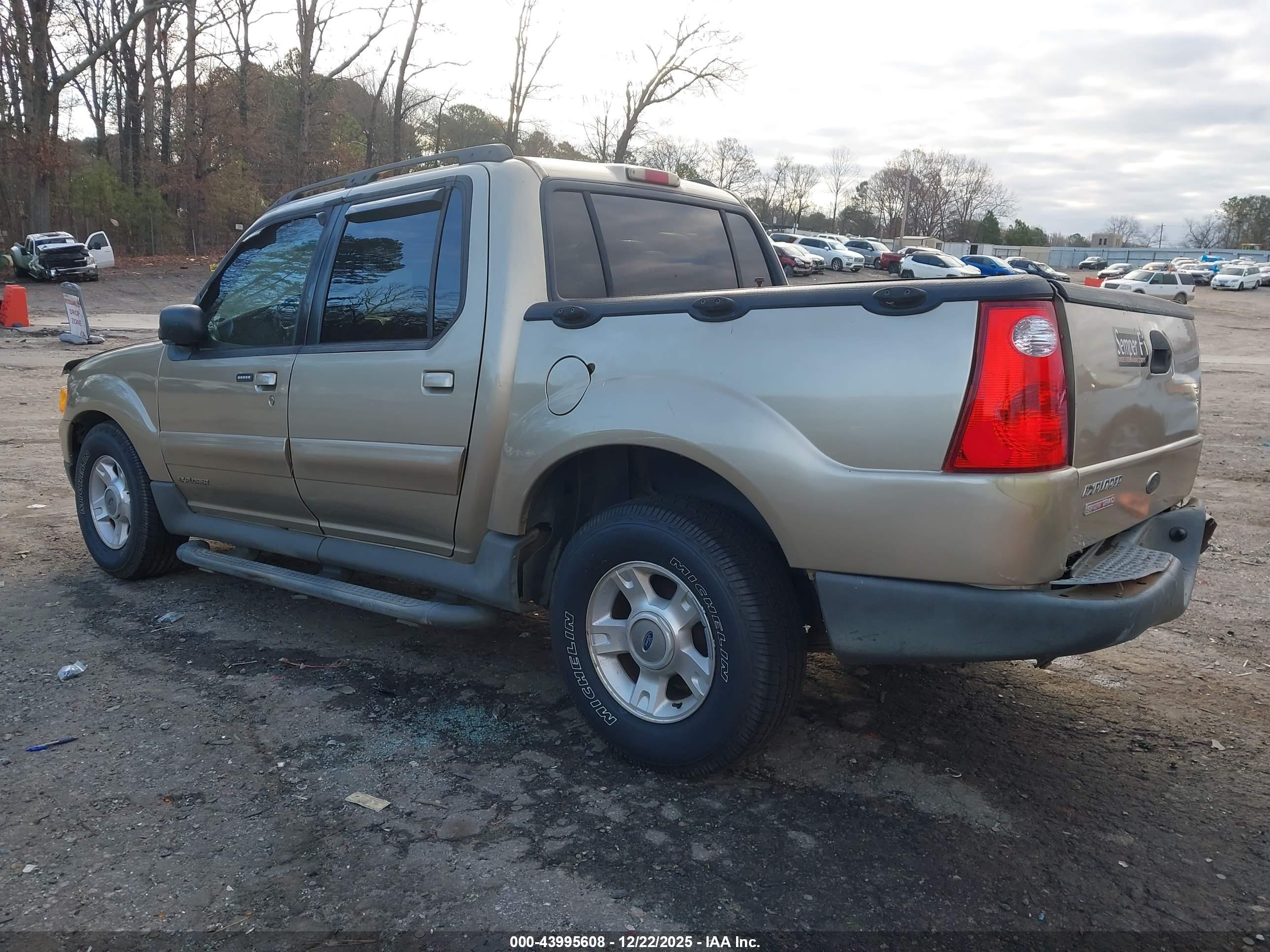 FORD EXPLORER image 3
