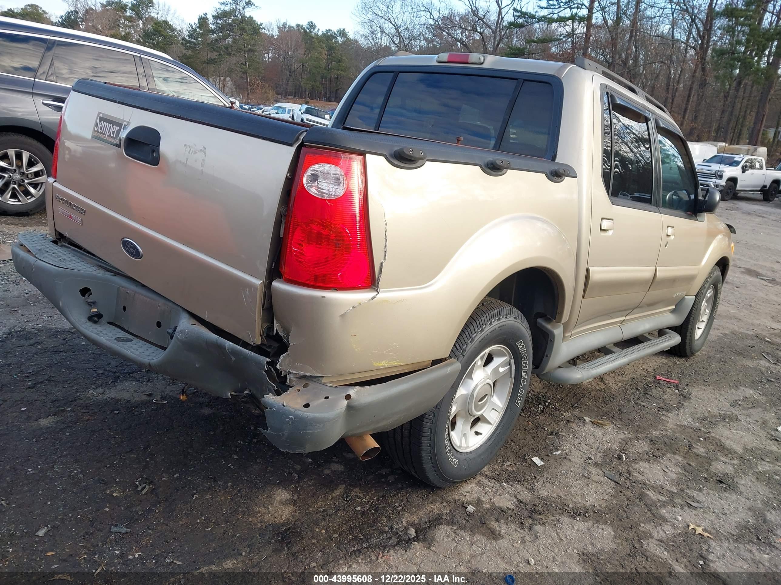 FORD EXPLORER image 4