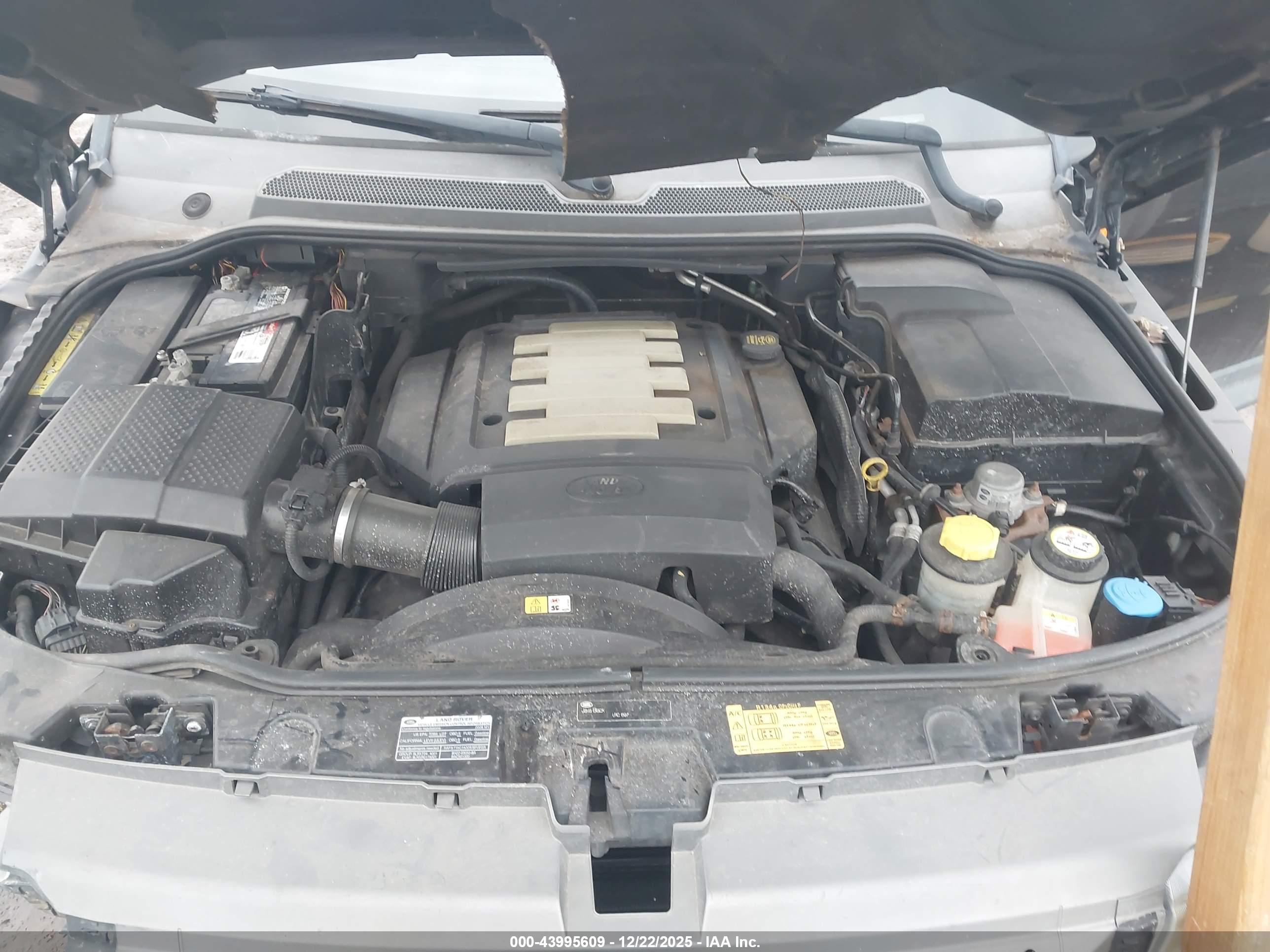 LAND ROVER image 10