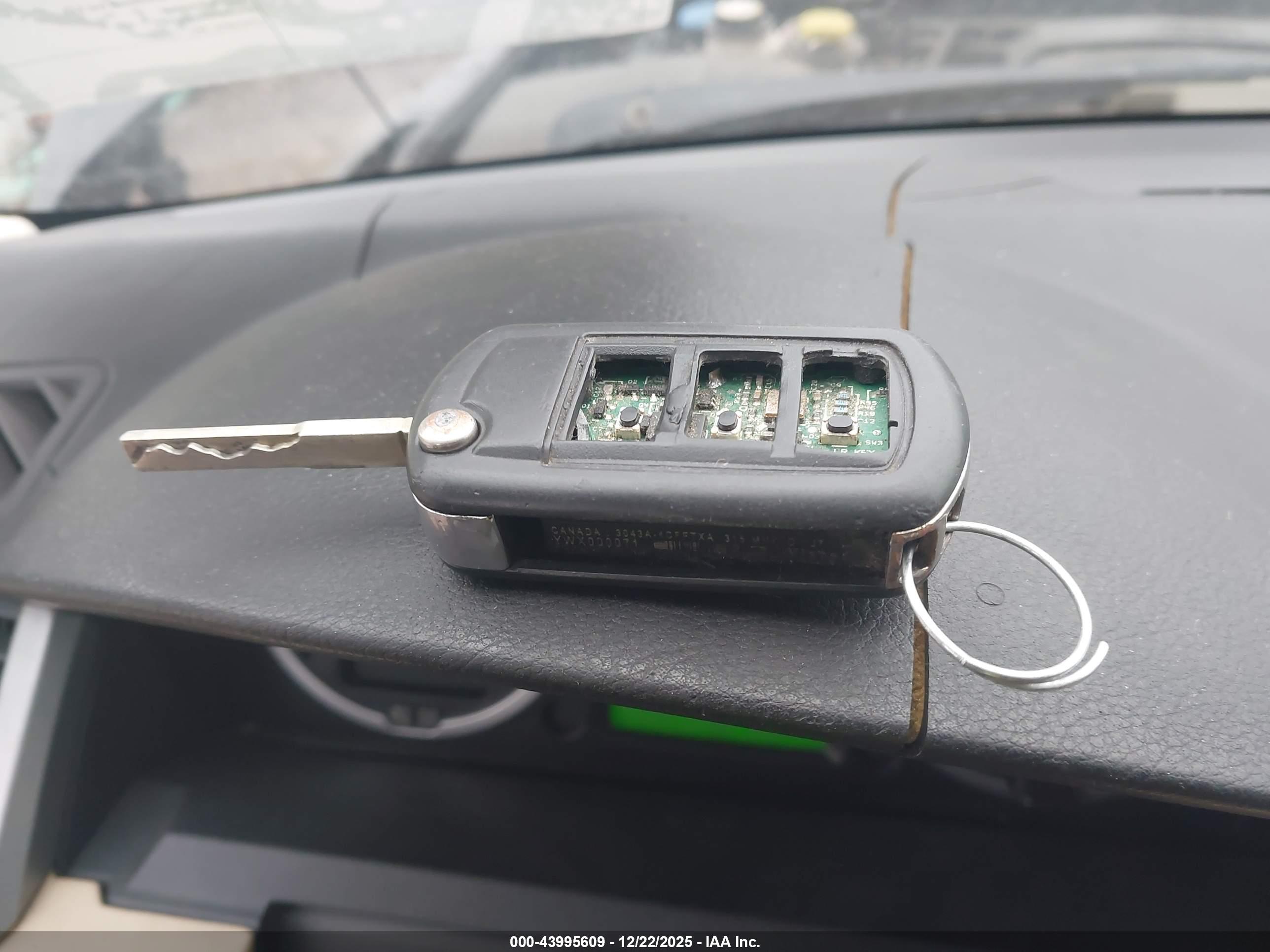 LAND ROVER image 11