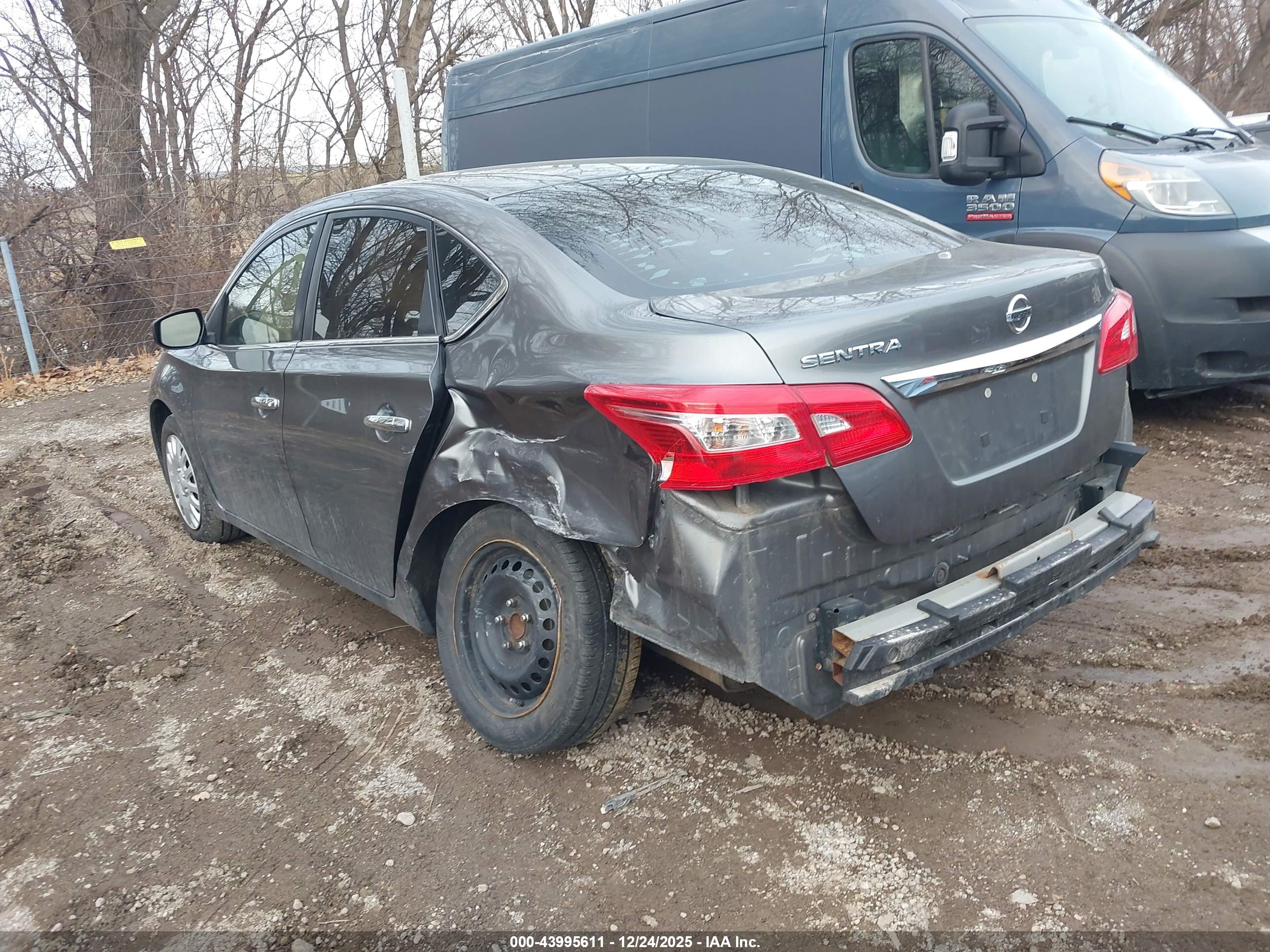 NISSAN SENTRA image 3
