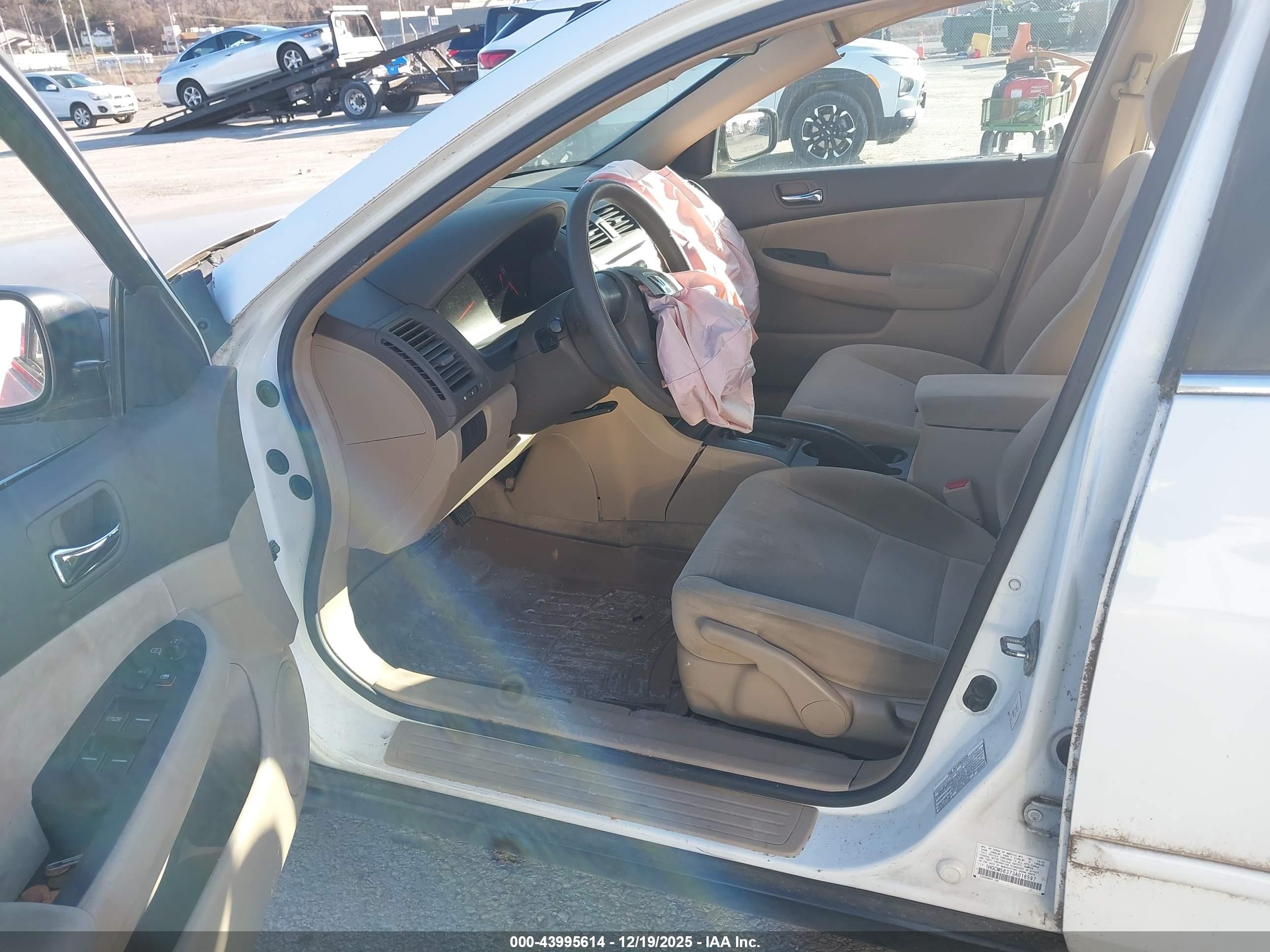HONDA ACCORD image 5
