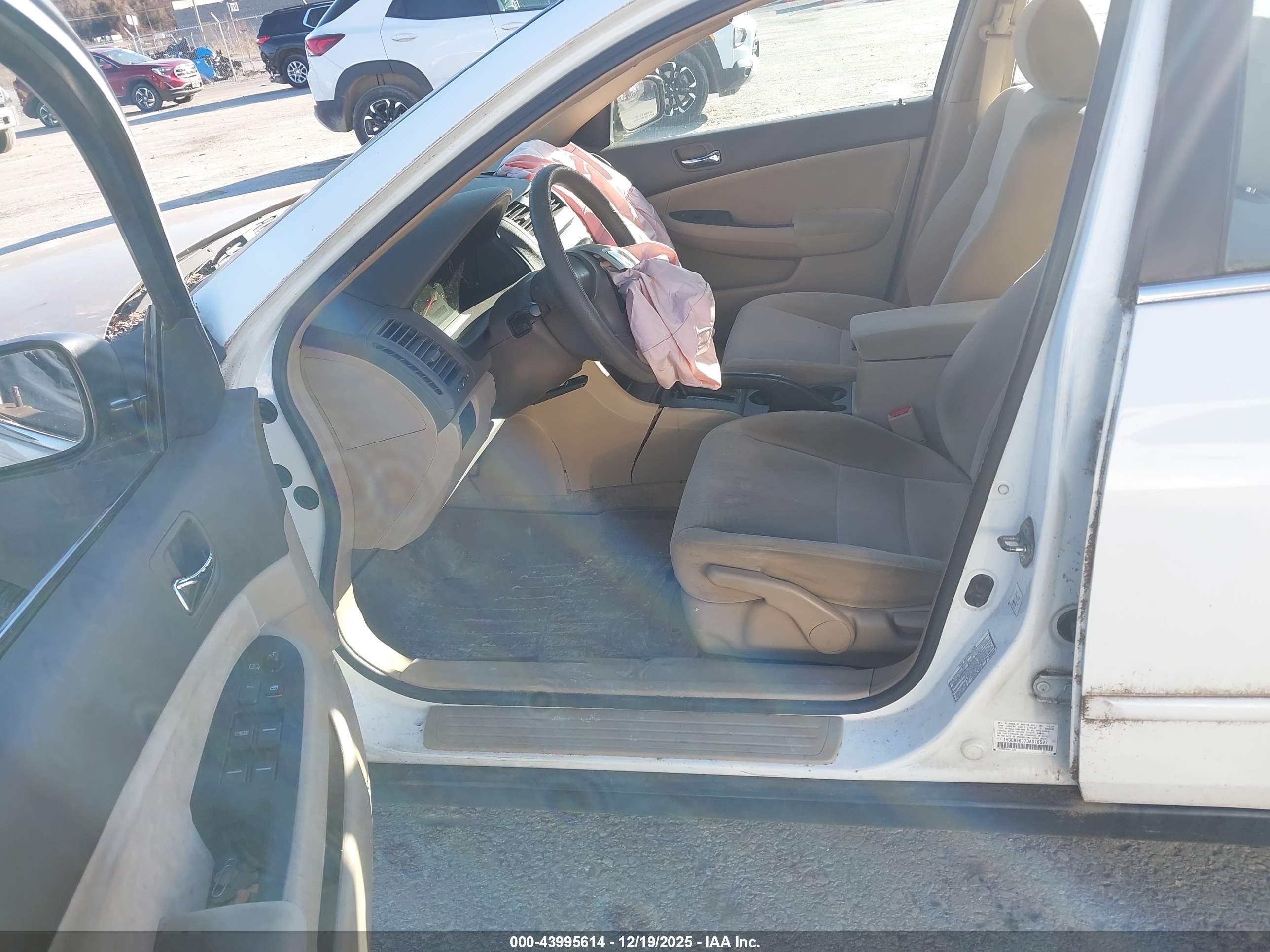 HONDA ACCORD image 8