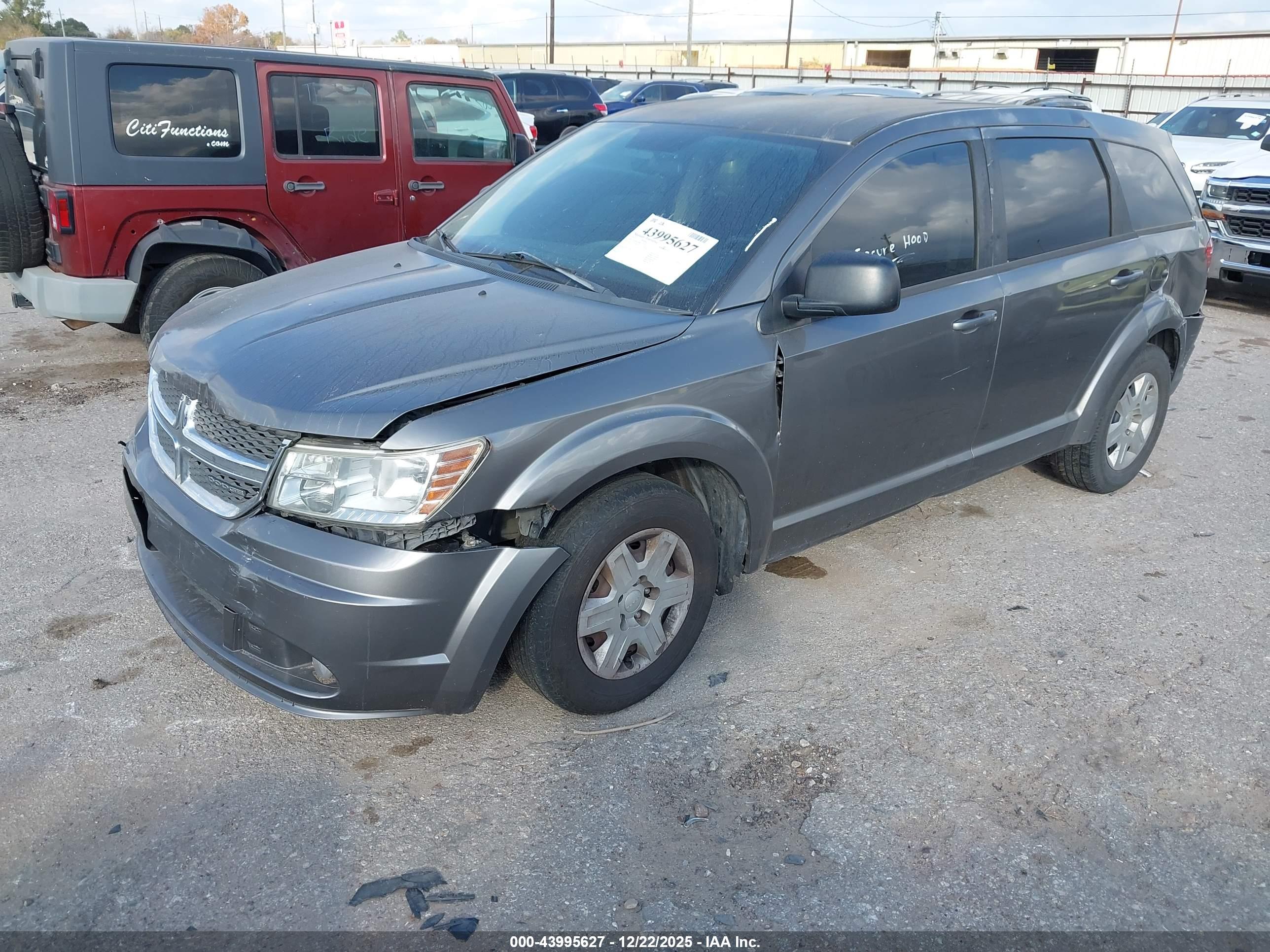 DODGE JOURNEY image 2