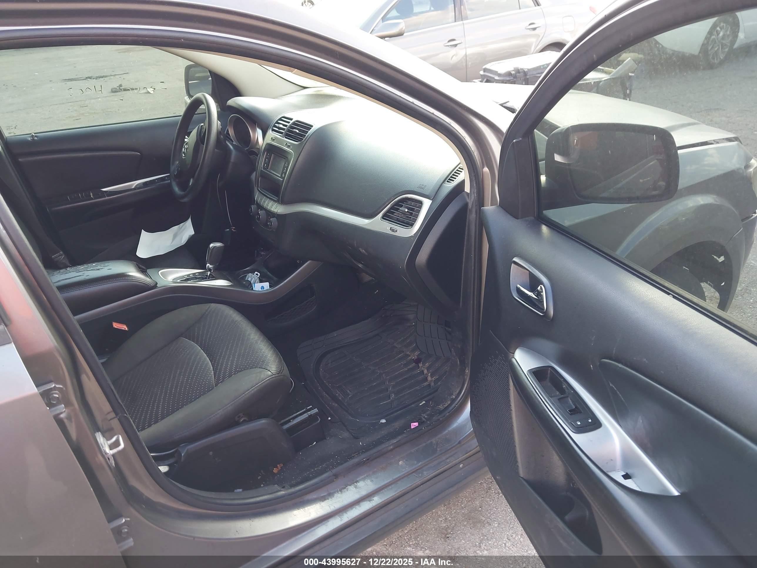 DODGE JOURNEY image 5