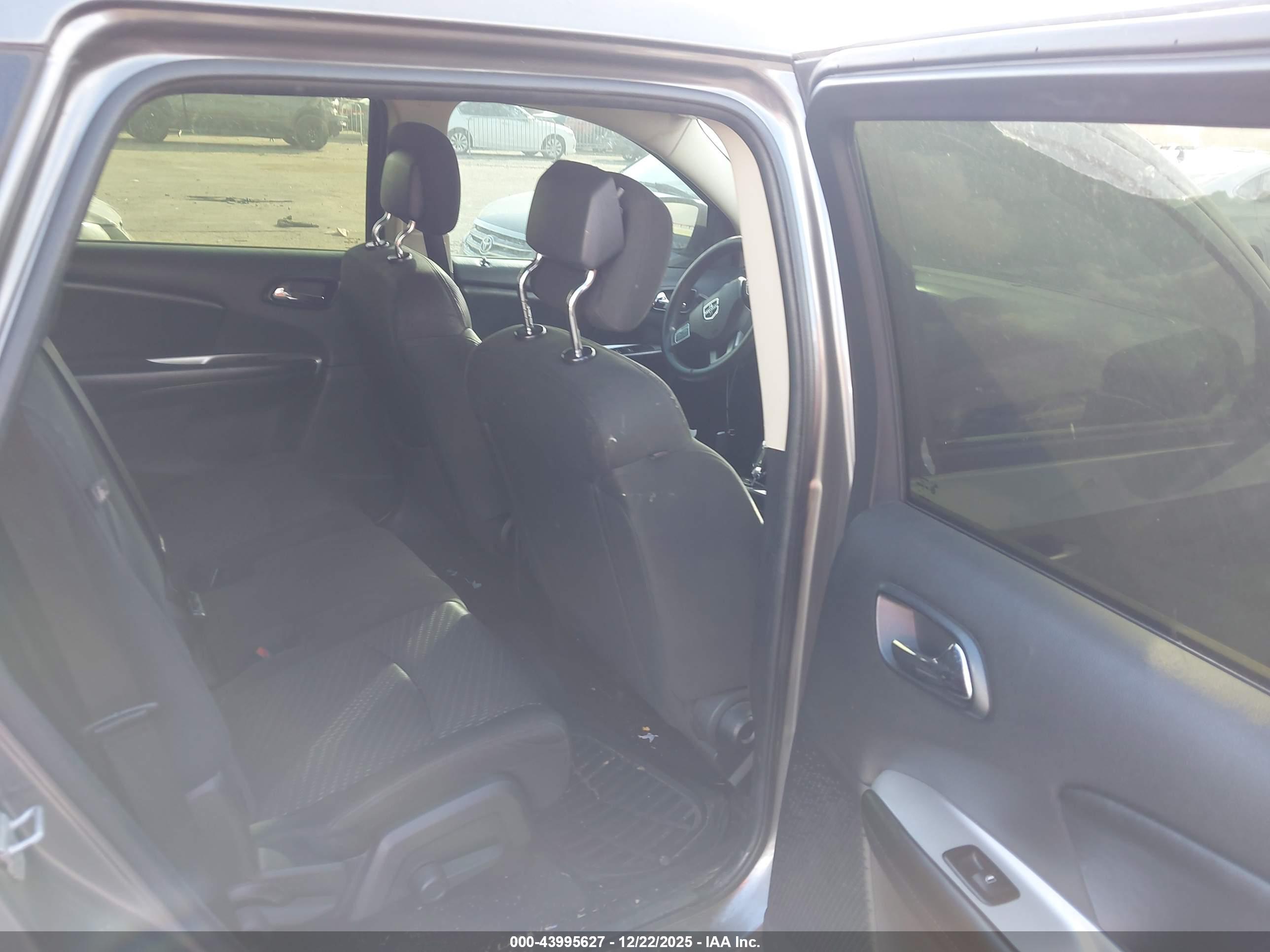 DODGE JOURNEY image 8