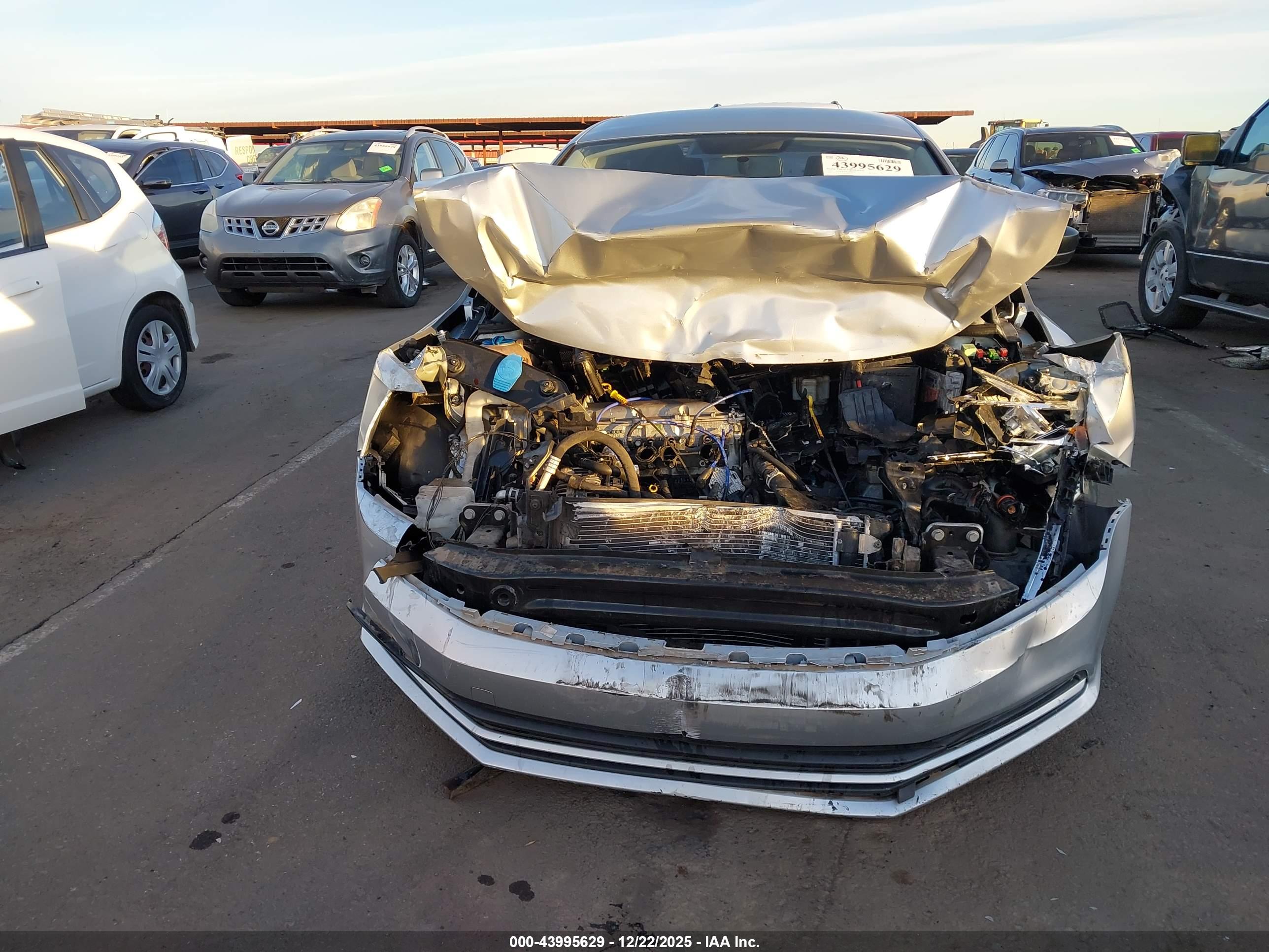 VOLKSWAGEN JETTA image 6