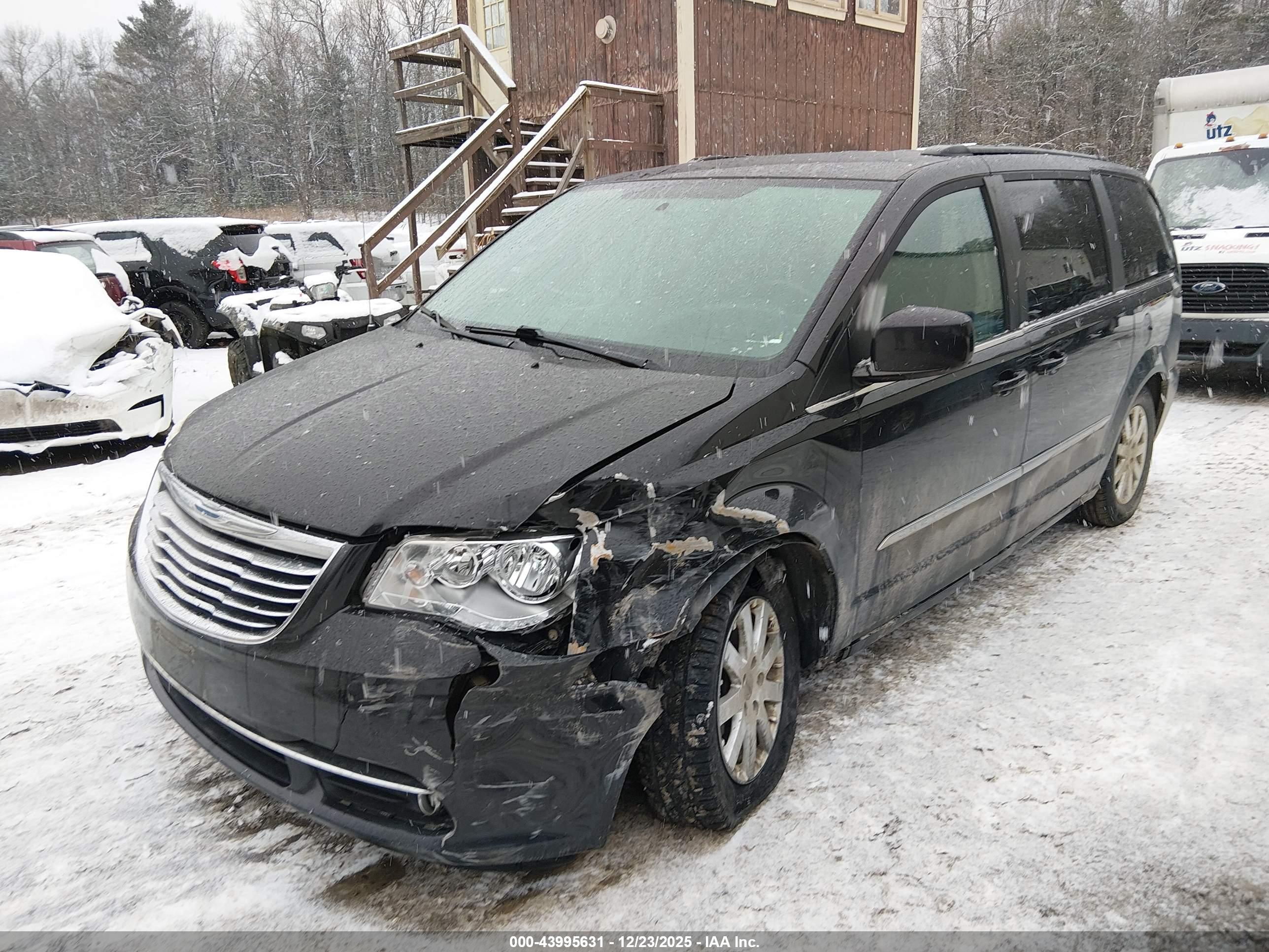 CHRYSLER TOWN image 6