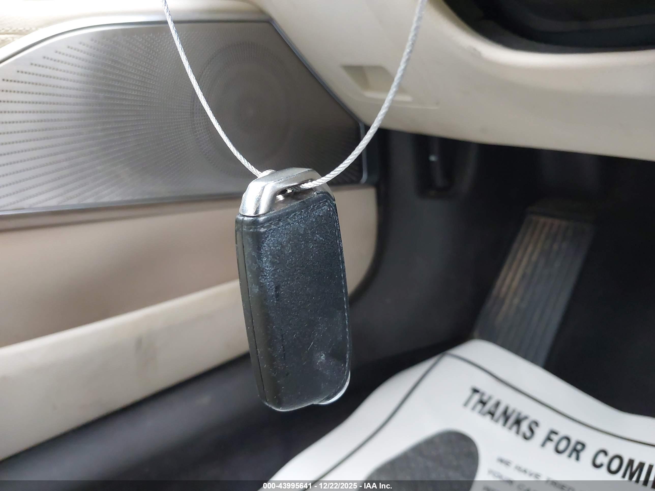 KIA K900 image 11