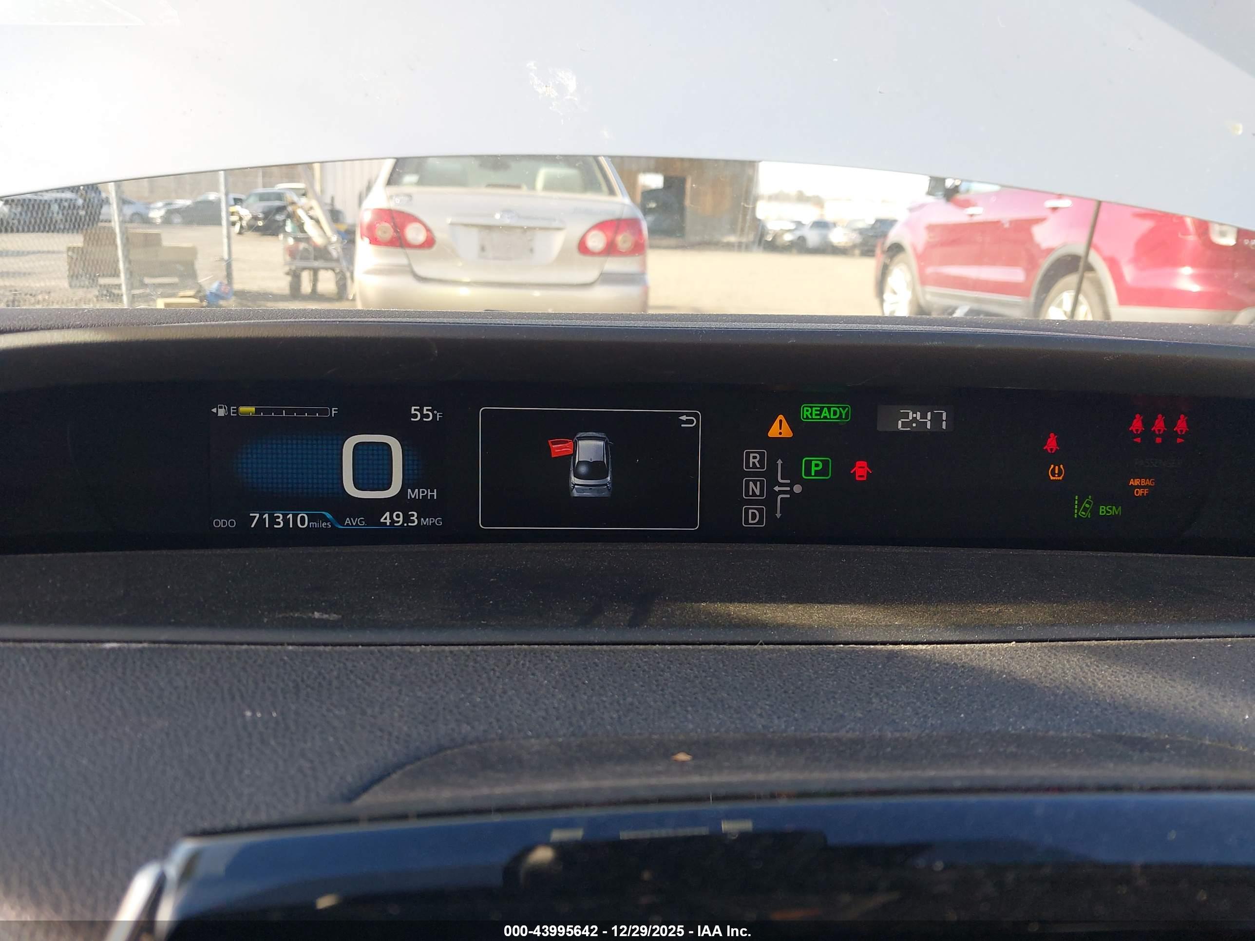 TOYOTA PRIUS image 7